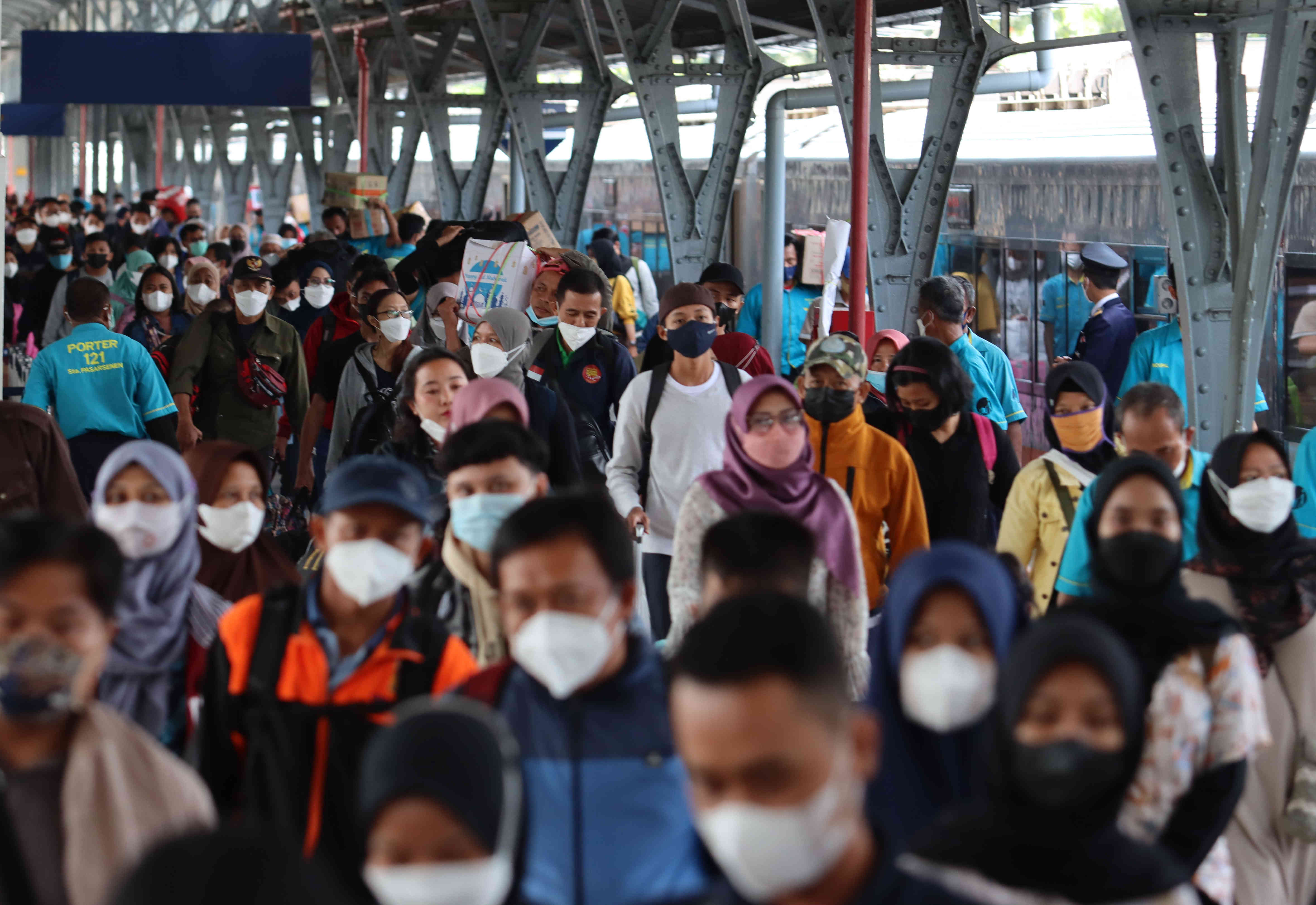 Puncak arus balik di Stasiun Kereta Api