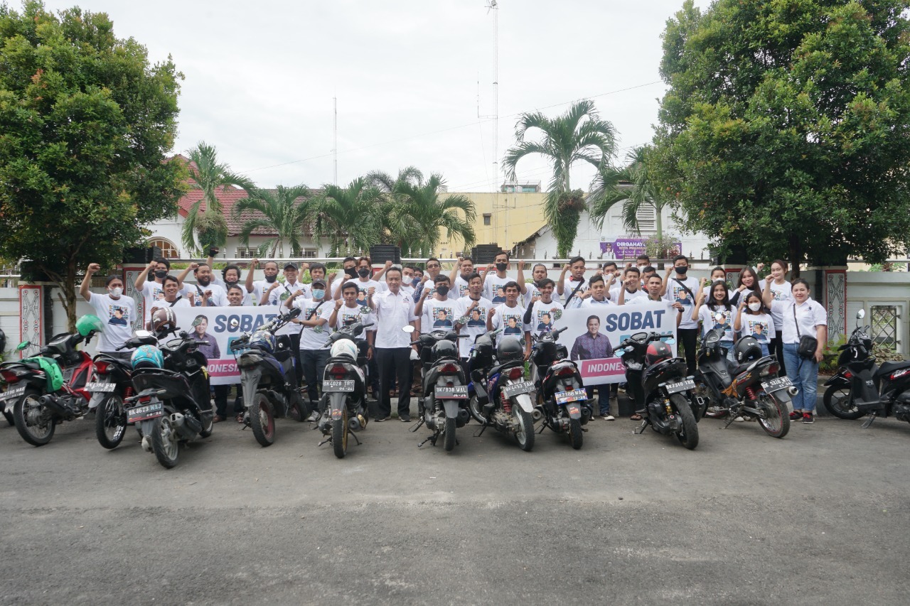 Kegiatan Relawan Sobat Erick di Pematang Siantar, Minggu (8/5).  