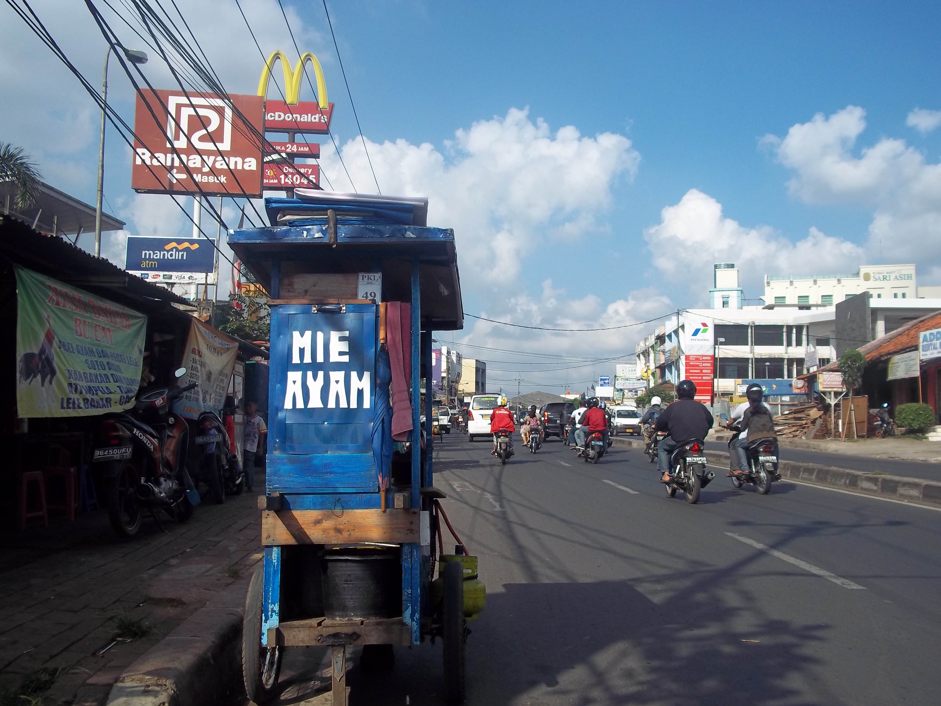 Ilustrasi pedagang mie ayam.