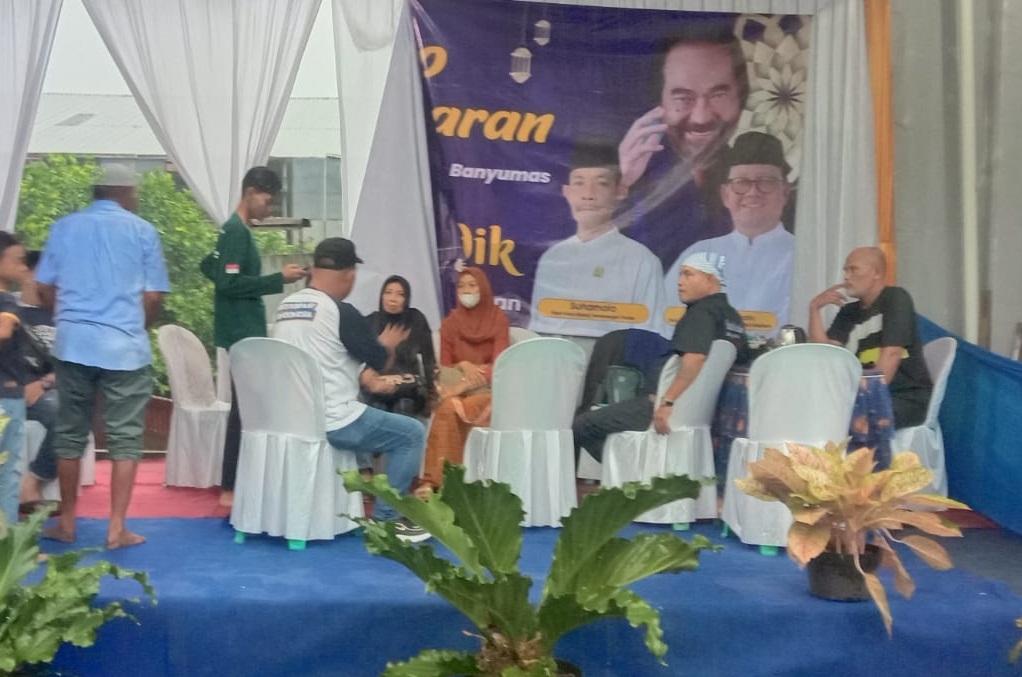 Aktivitas di Posko Mudik NasDem di Banyumas, Jawa Tengah.  