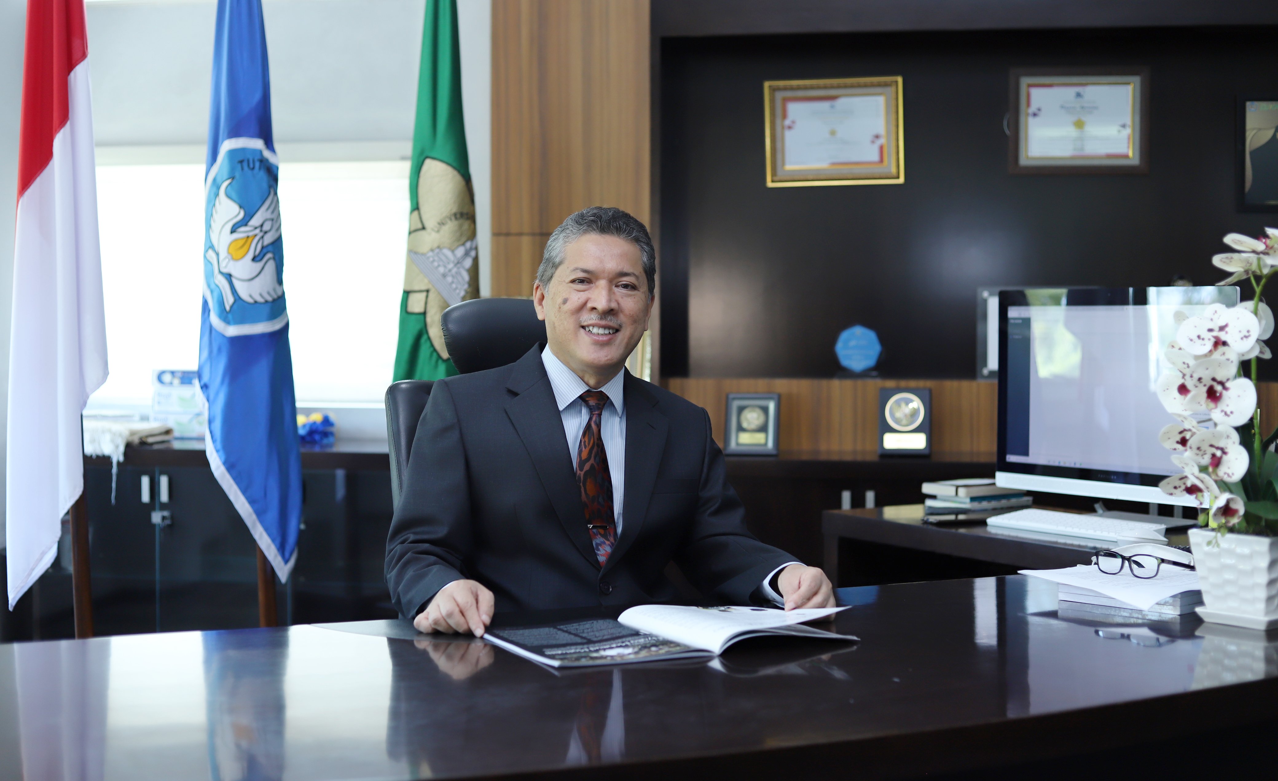 Rektor Universitas Syiah Kuala, Prof DR Marwan,