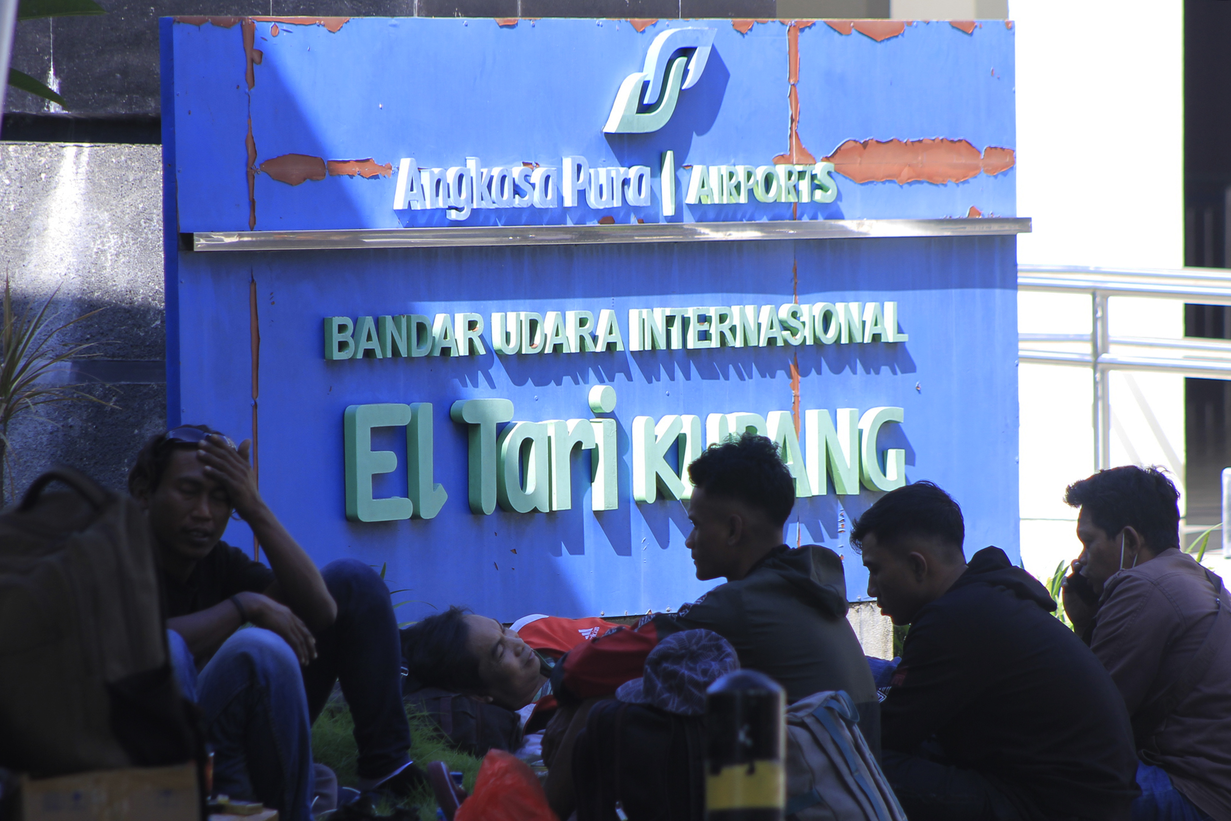 Bandara El Tari Kupang.