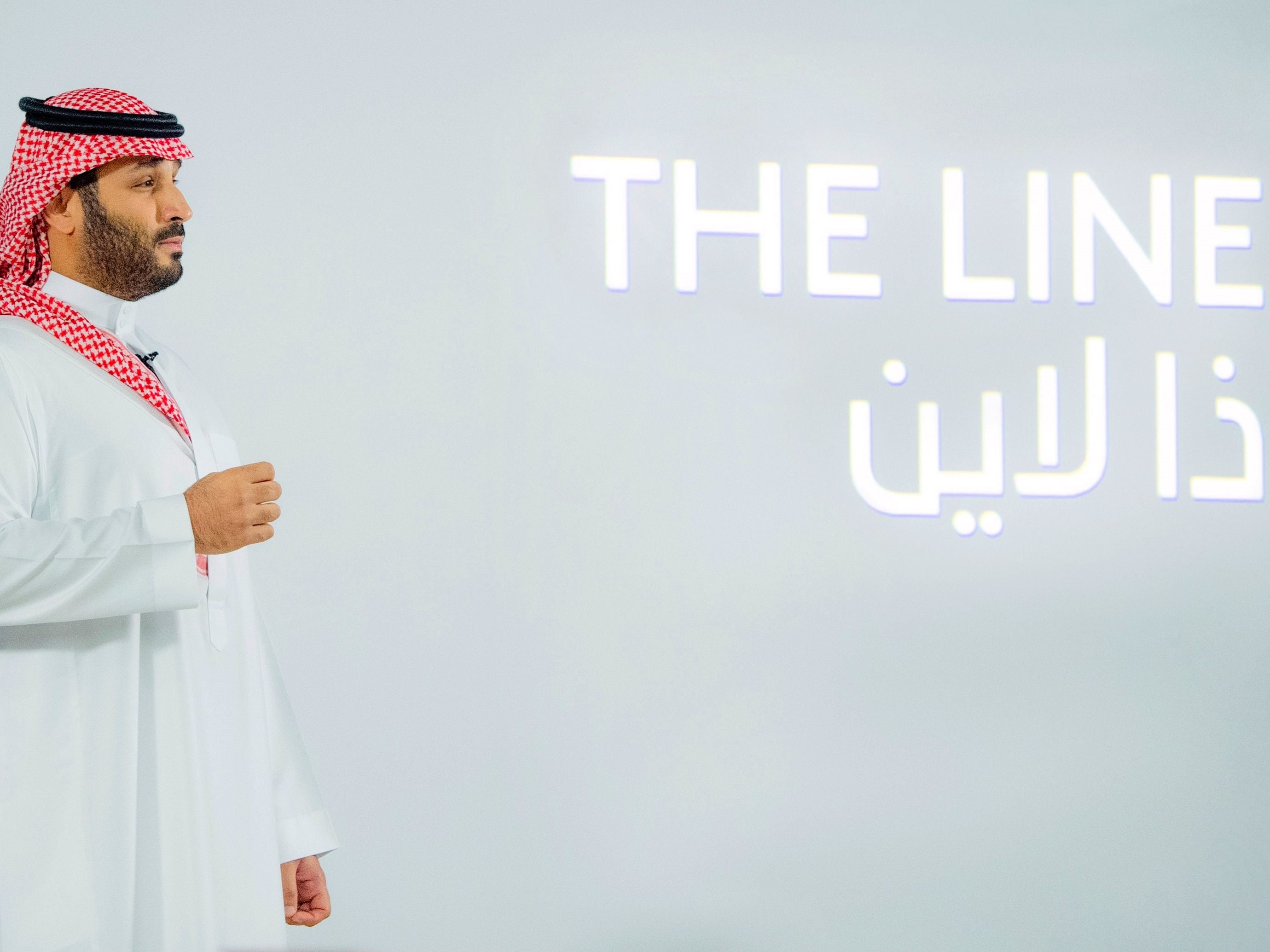 Putra Mahkota Saudi Mohammed bin Salman meluncurkan The Line kota hijau yang dapat menampung sekitar satu juta orang di Neom.