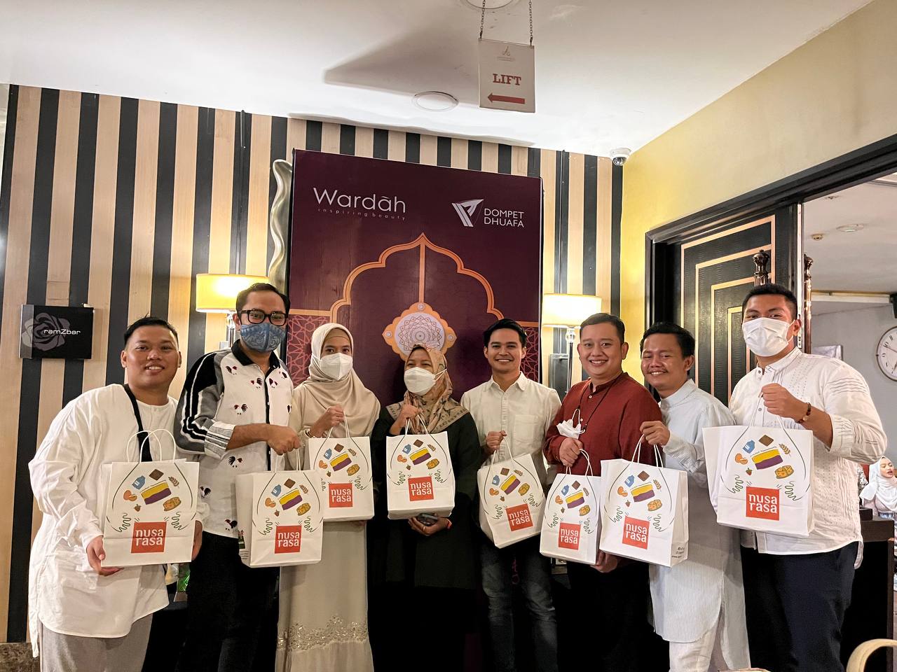 Produk Bolu Kukus Nusarasa menebar berbagai kebaikan selama Ramadan melalui kolaborasi dengan figur publik, komunitas, maupun influencer