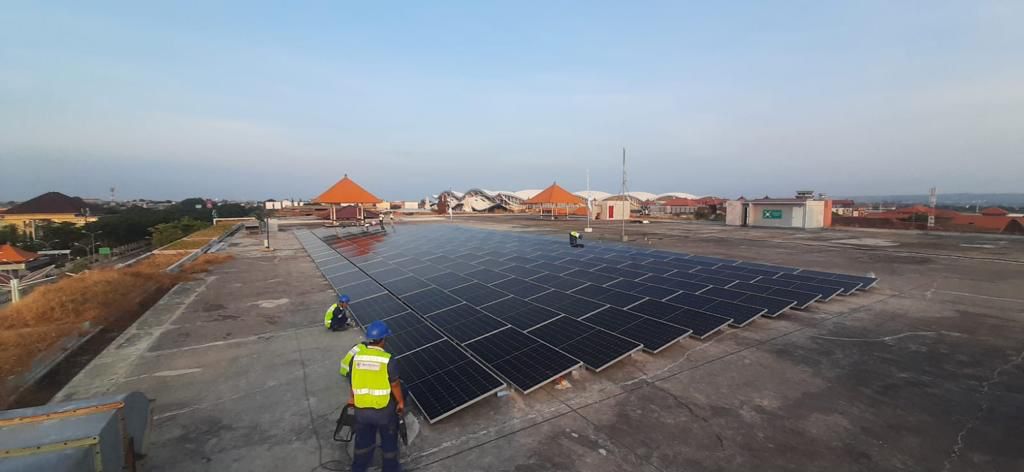 Bandara Ngurah Rai Bali sudah memasang PLTS dan sudah digunakan saat ini