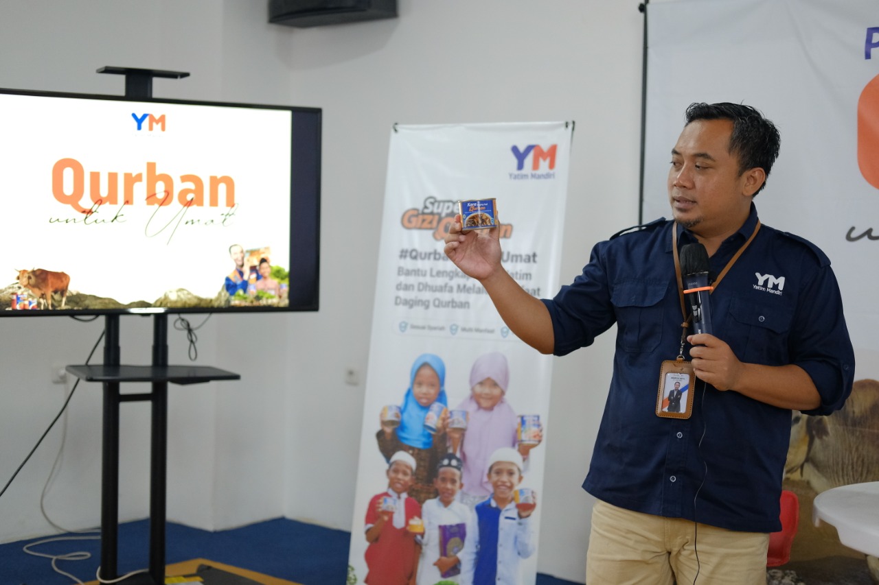 Direktur Program Yatim Mandiri Hendy Nurrohmansyah