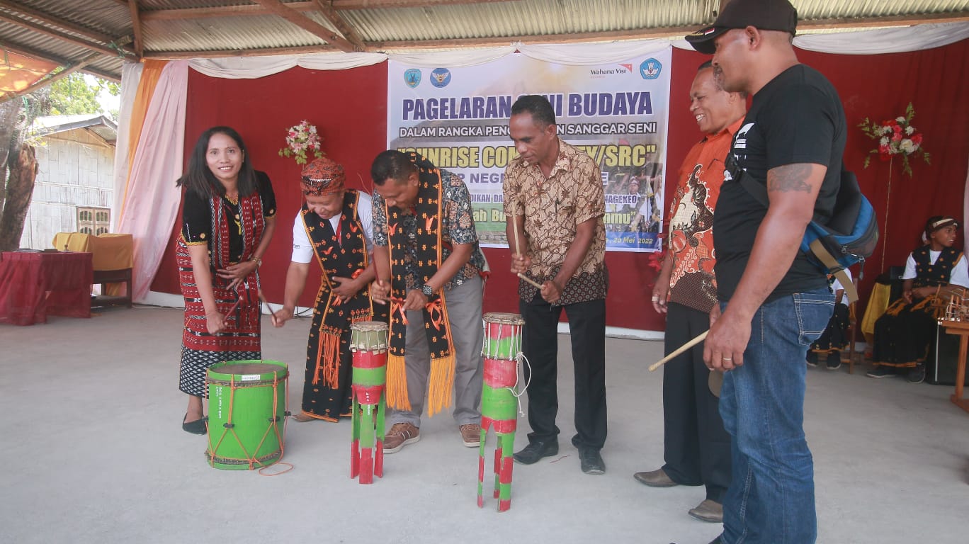  Pagelaran seni dan budaya dalam rangka pengukuhan sanggar seni sunrise community (SRC), Jumat (20/5)