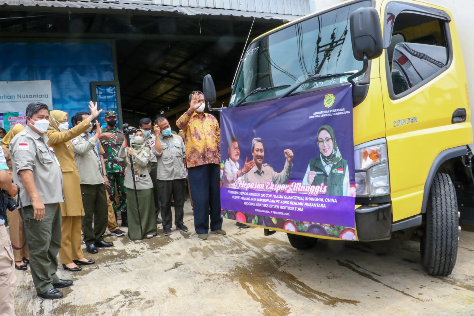 Ditjen Holtikultura, Kementan, dan Pemkab Purwakarta melepas ekspor buah manggis ke Tiongkok.