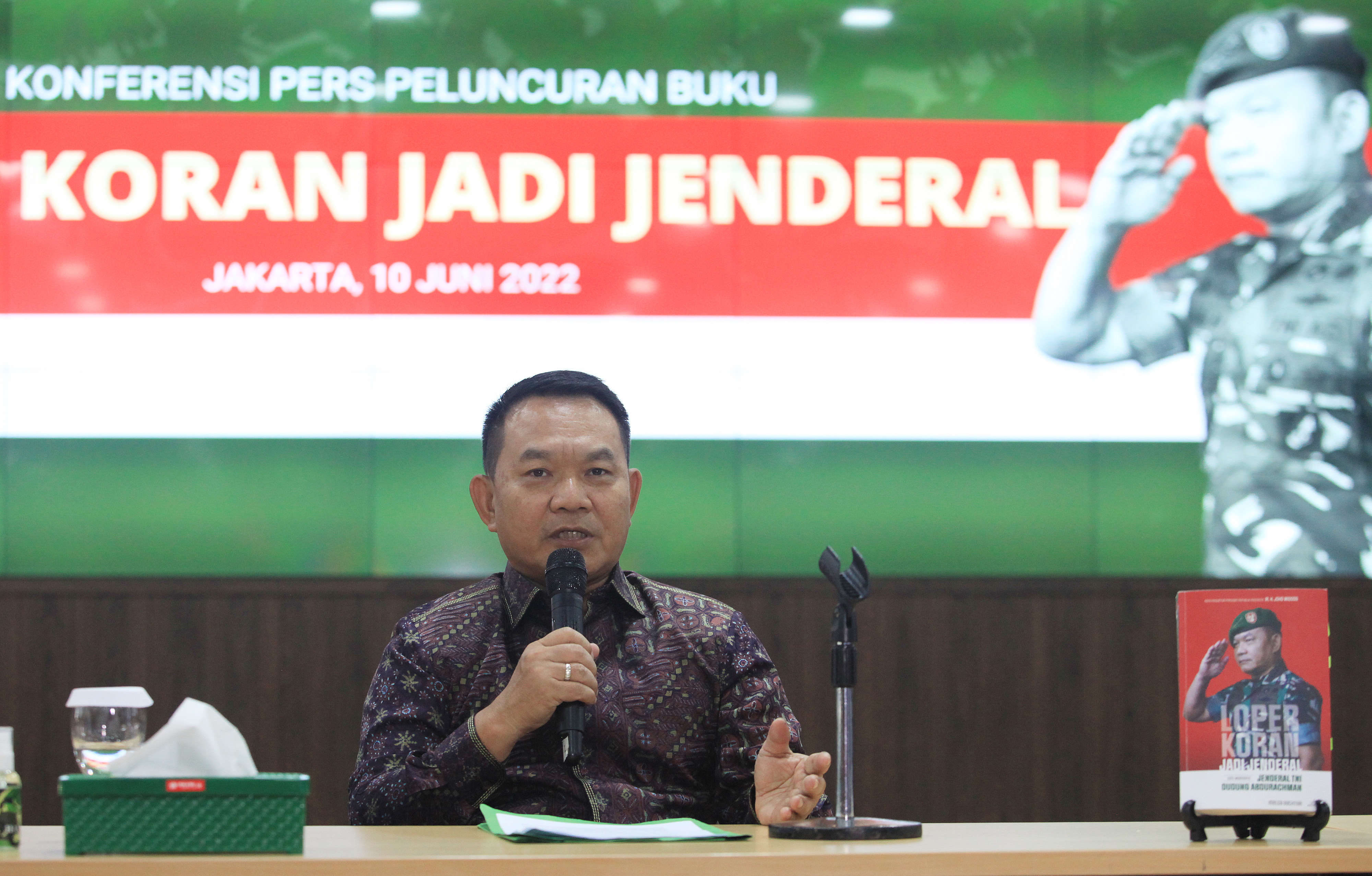 KSAD Jenderal Dudung Abdurrachman meluncurkan buku biografi