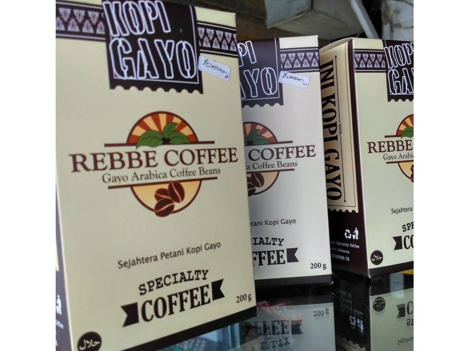 Salah satu produk Toko Kopi Gayo.