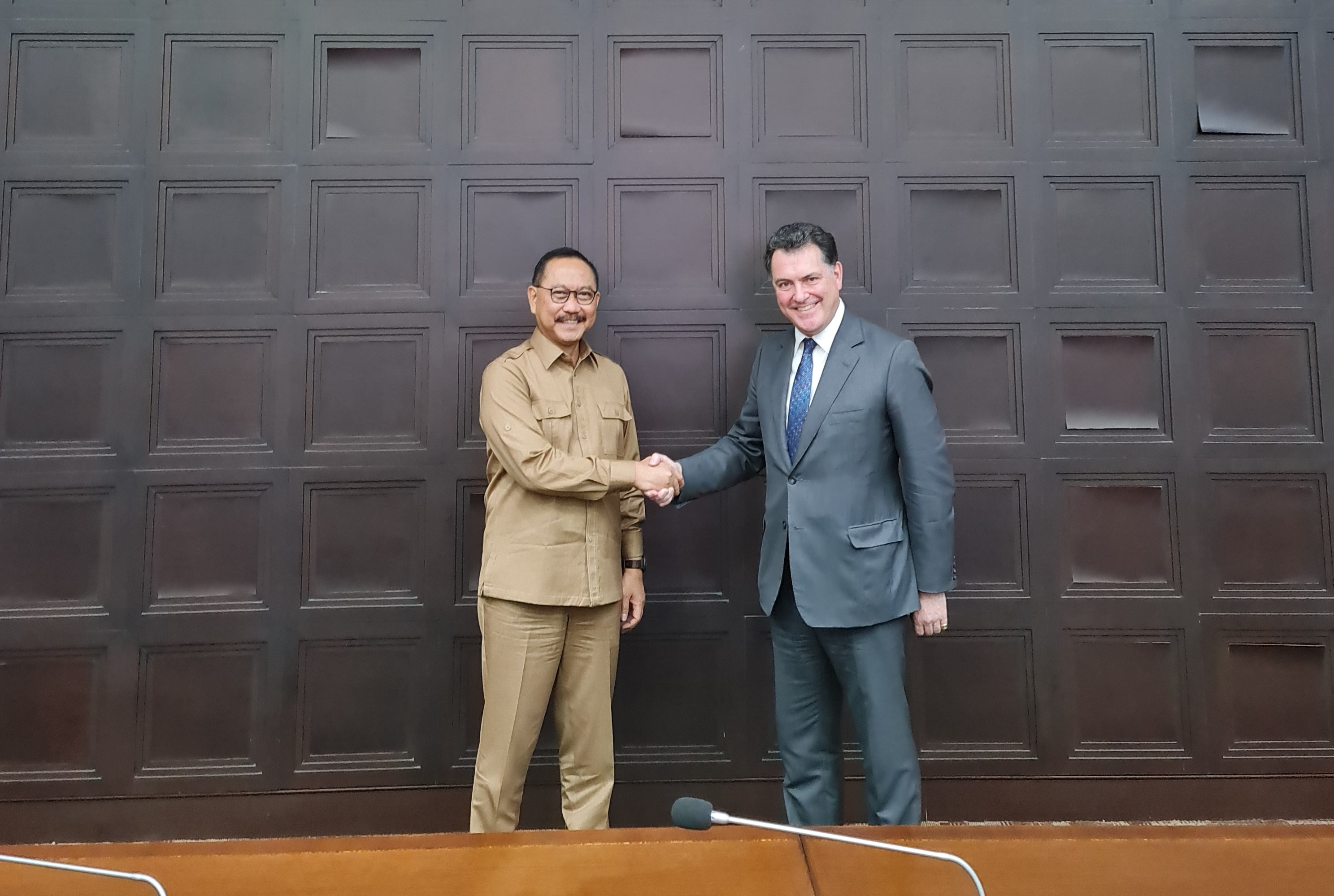 Kepala Otorita IKN Bambang Susantono menerima kunjungan kerja dari The Lord Mayor of the City of London Vincent Keaveny..