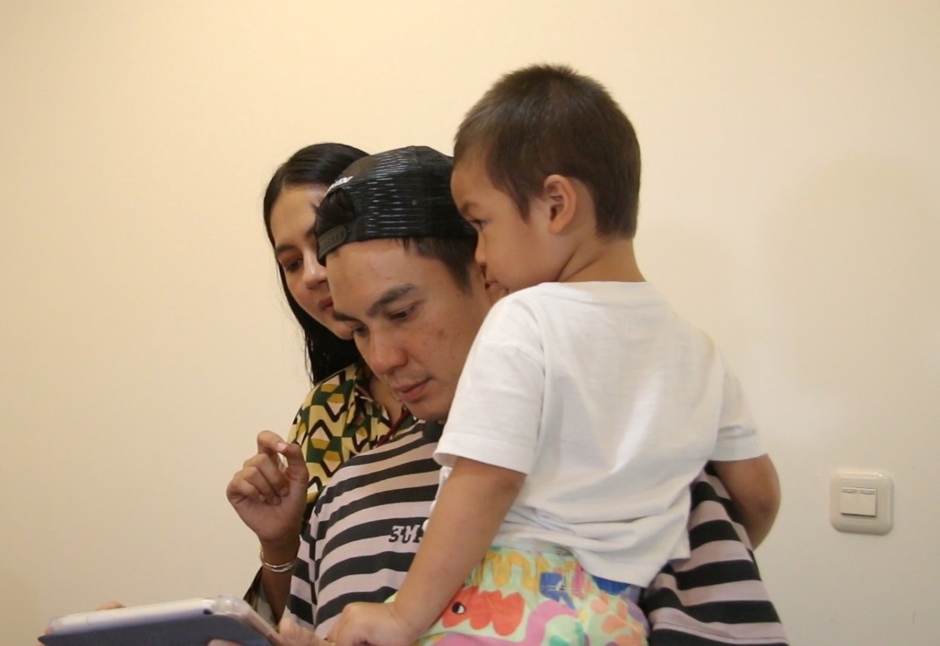 Kiano Tiger Wong, putra pertama dari Baim Wong dan Paula Verhoeven saat hendak disunat.