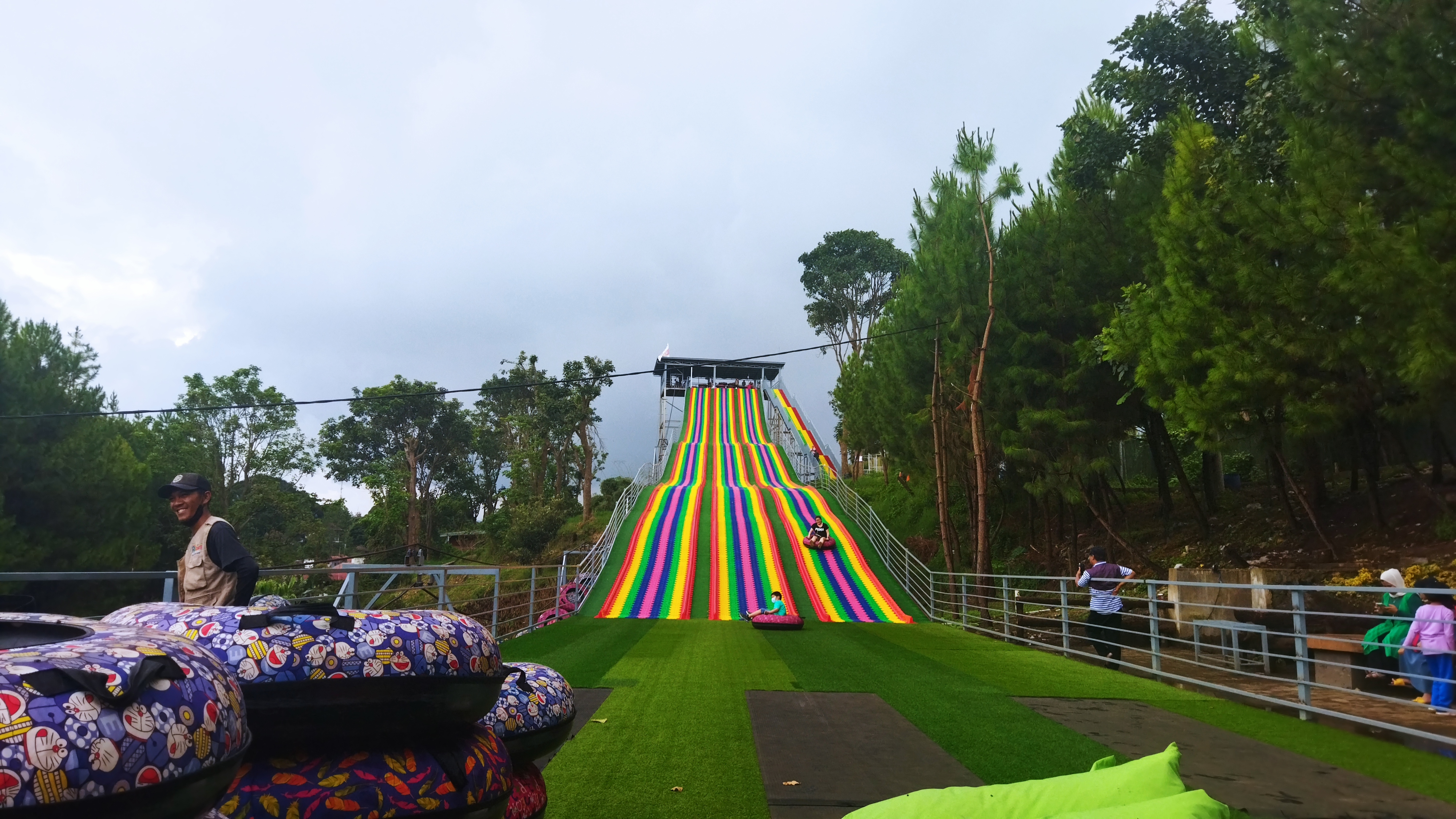 Sambut Libur Sekolah, Floating Market Siapkan Rainbow Slinde