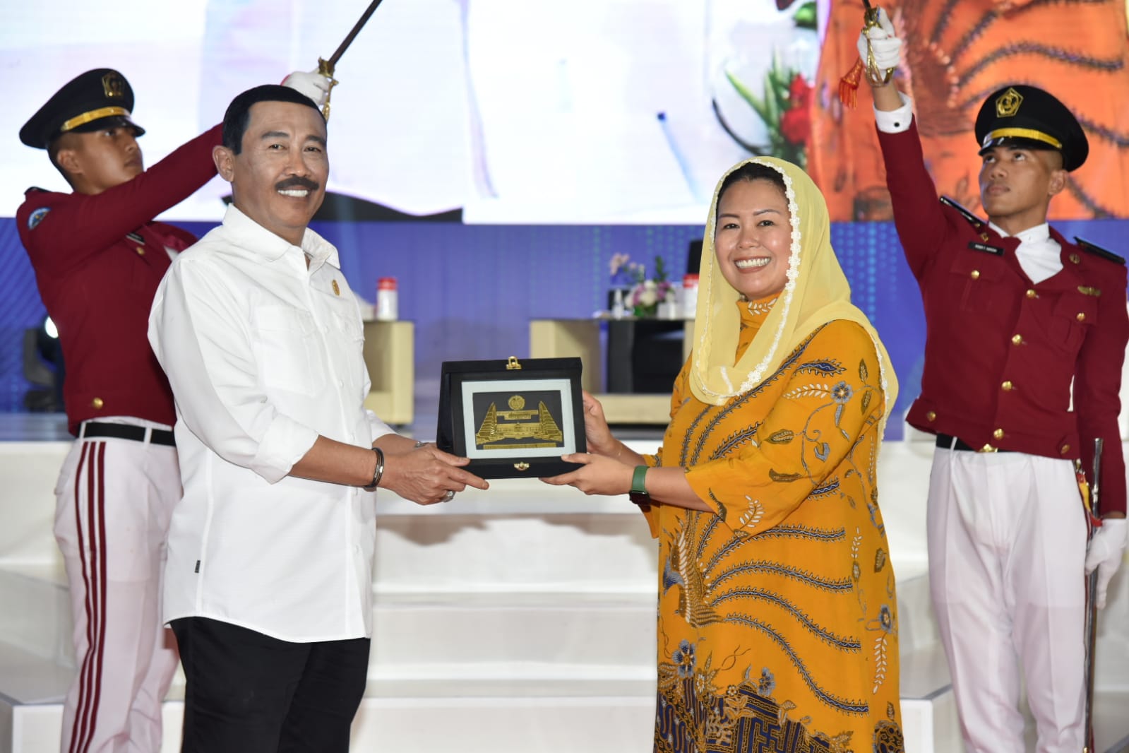 Rektor IPDN Hadi Prabowo dan Direktur The Wahid Foundation Yenny Wahid