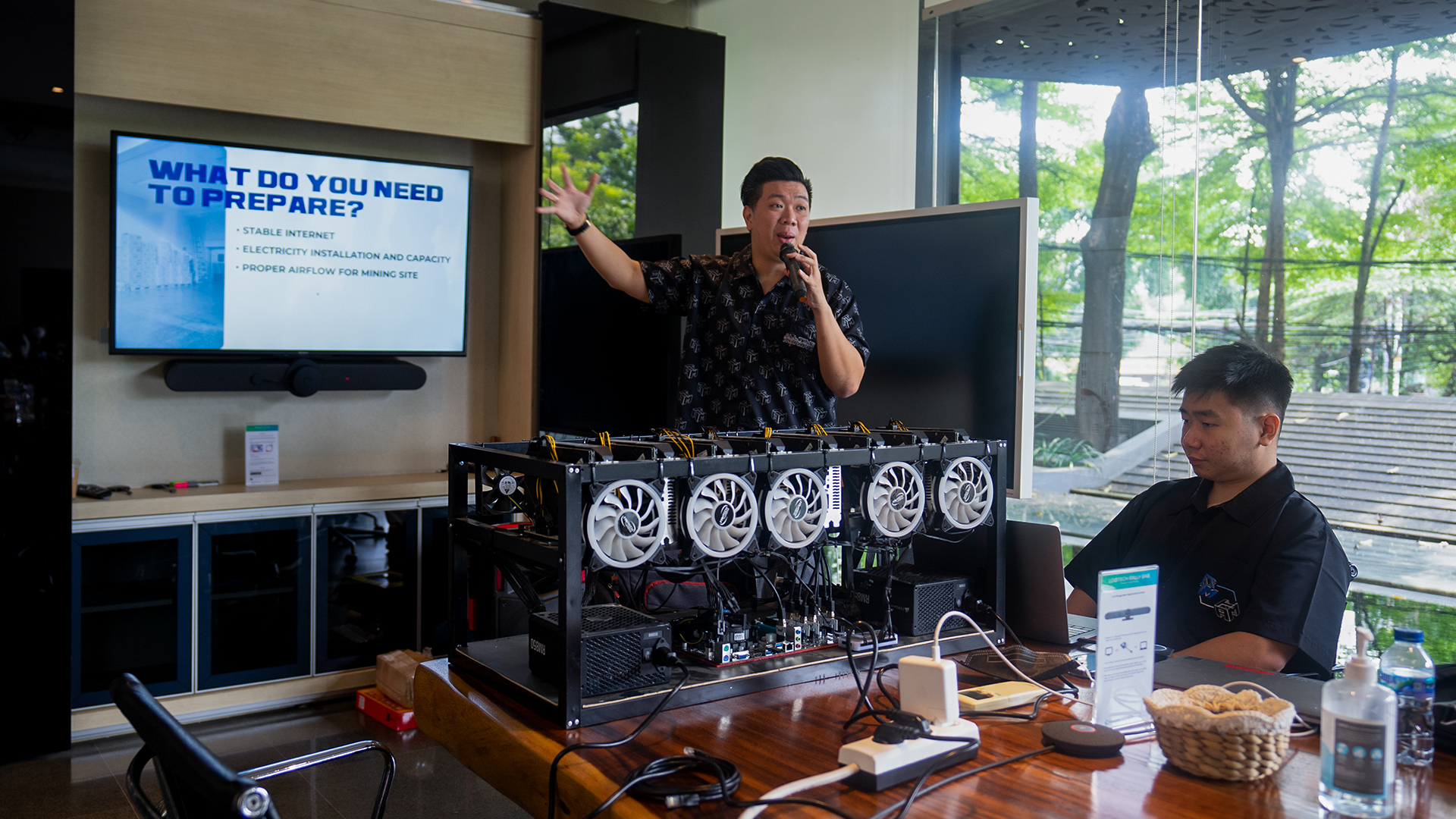 Seminar edukasi bagi penambang kripto yang digelar All Time Mining dan Tokocrypto
