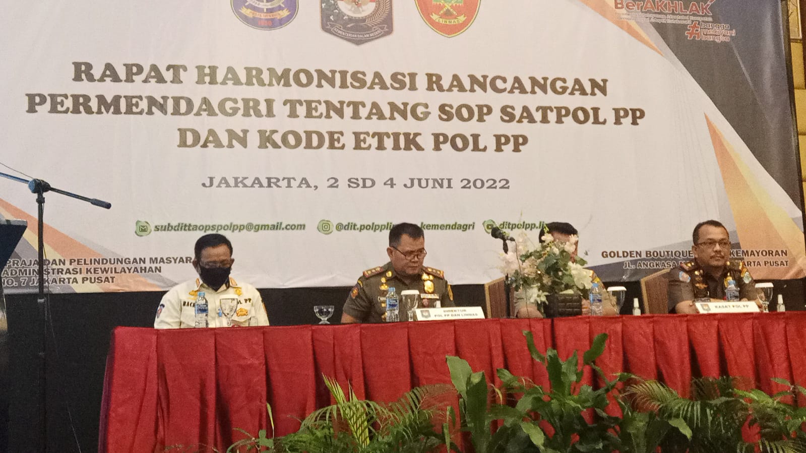 Rapat Harmonisasi Penyusunan Rancangan Permendagri Tentang SOP Satpol PP dan Kode Etik Pol PP di Jakarta.