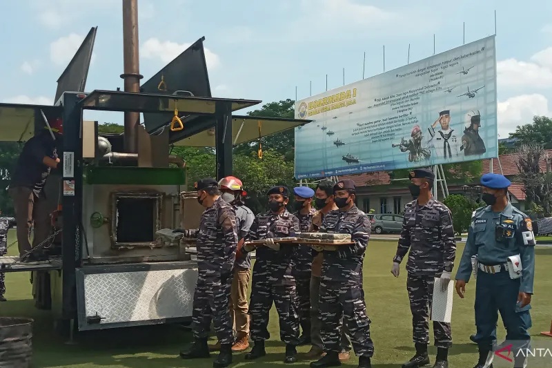 Suasana pemusnahan barang temuan narkotika jenis kokain seberat 179 kilogram senilai Rp1,25 triliun menggunakan mesin incinerator di Jakarta