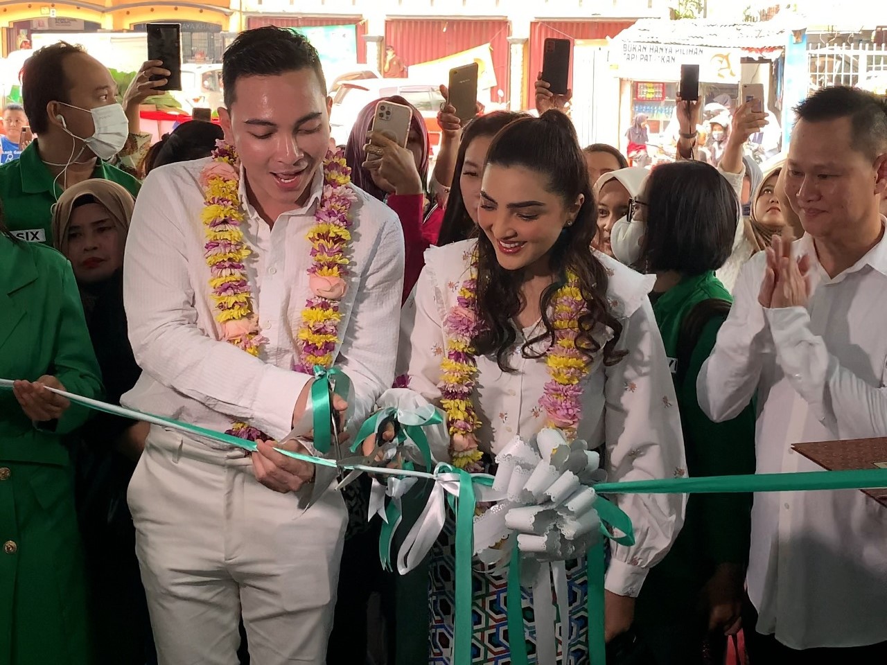 Pembukaan AE Store di Cianjur yang dihadiri langsung Ashanty didampingi dr Ekles.