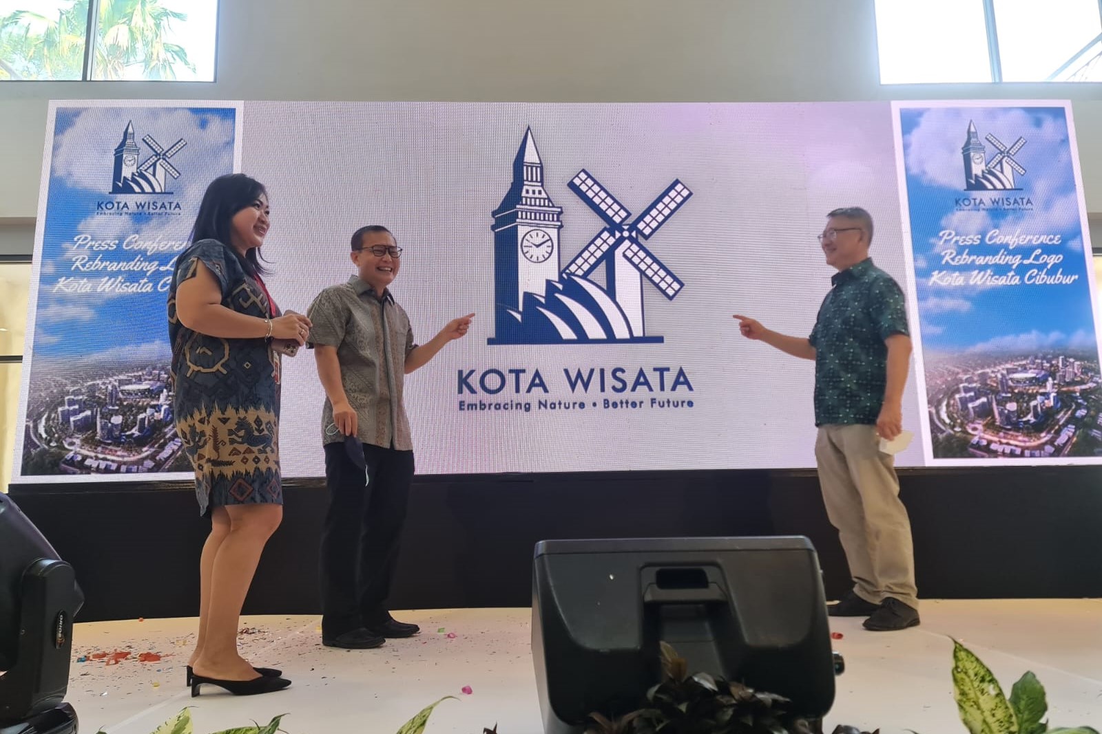 Kota Wisata membangun 45 klaster perumahan dengan desain yang terinspirasi dari kota-kota besar di dunia.