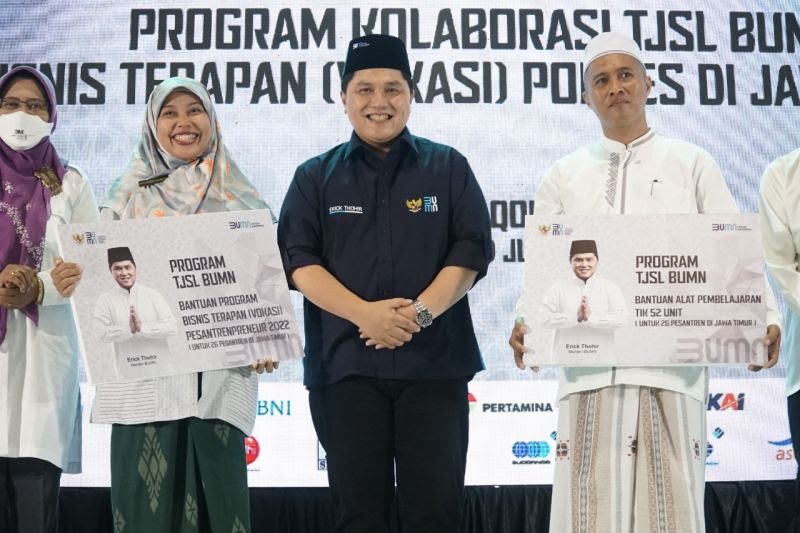 Menteri BUMN Erick Thohir saat kegiatan Program Bisnis Terapan (Vokasi) Pesantrenpreneur di Gresik, Jawa Timur