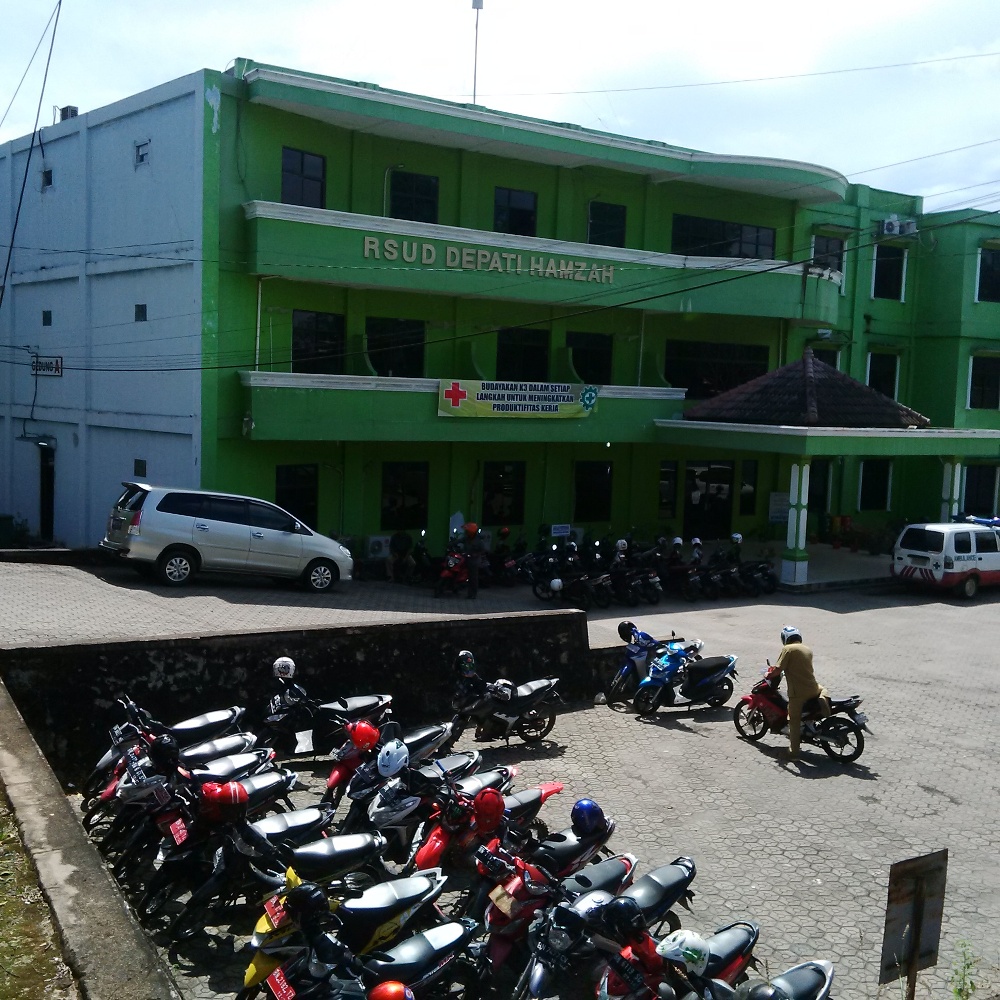 Kontraktor swasta PT AWRM turut membangun Gedung Poliklinik RSUD Depati Hamzah di Pangkal Pinang, Kepulauan Bangka Belitung.