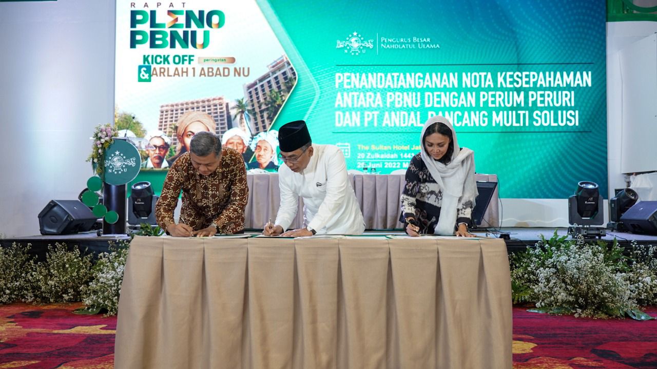 Penandatanganan kerja sama  PBNU dengan Peruri untuk menerapkan layanan digital security. 