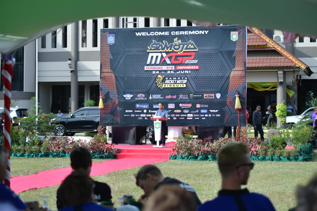 Menpora Zainudin Amali dalam penyambutan pembalap MXGP 2022 di Sumbawa, NTB
