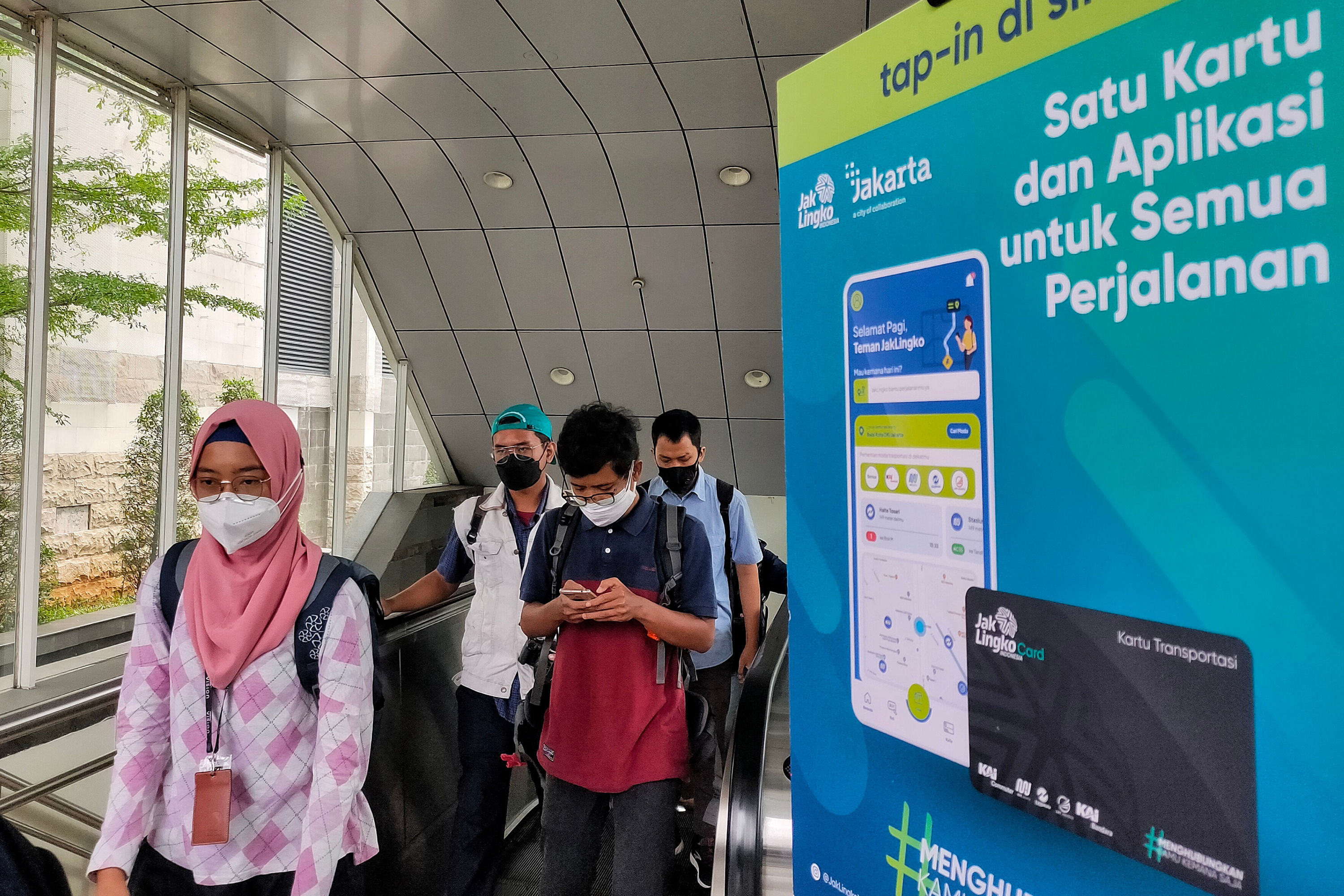 Gubernur Anies Baswedan segera menerbitkan tarif integrasi transportasi umum di  DKI Jakarta 