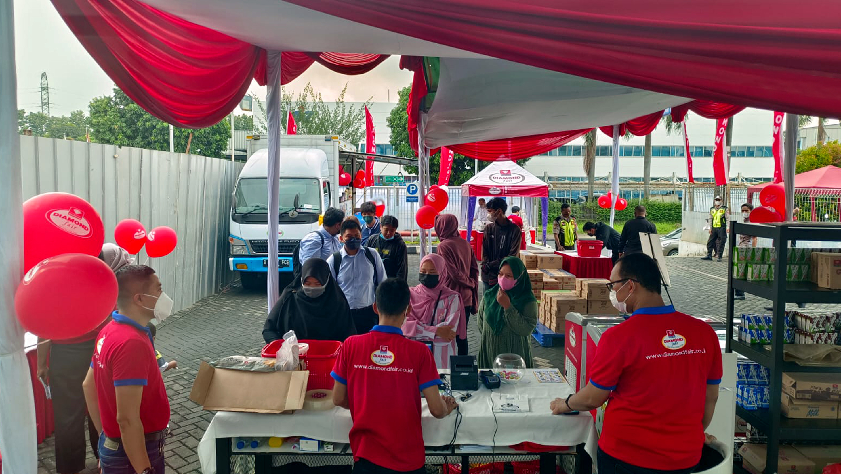 bazar yang digelar Diamondfair