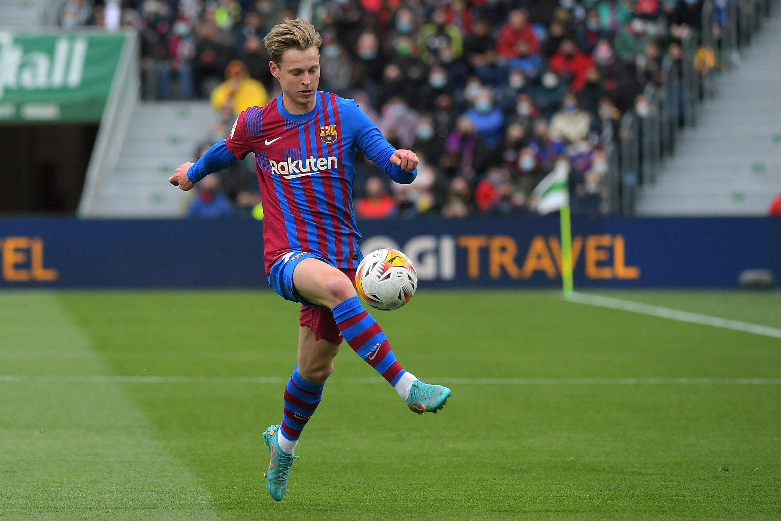 Gelandang Barcelona Frenkie de Jong
