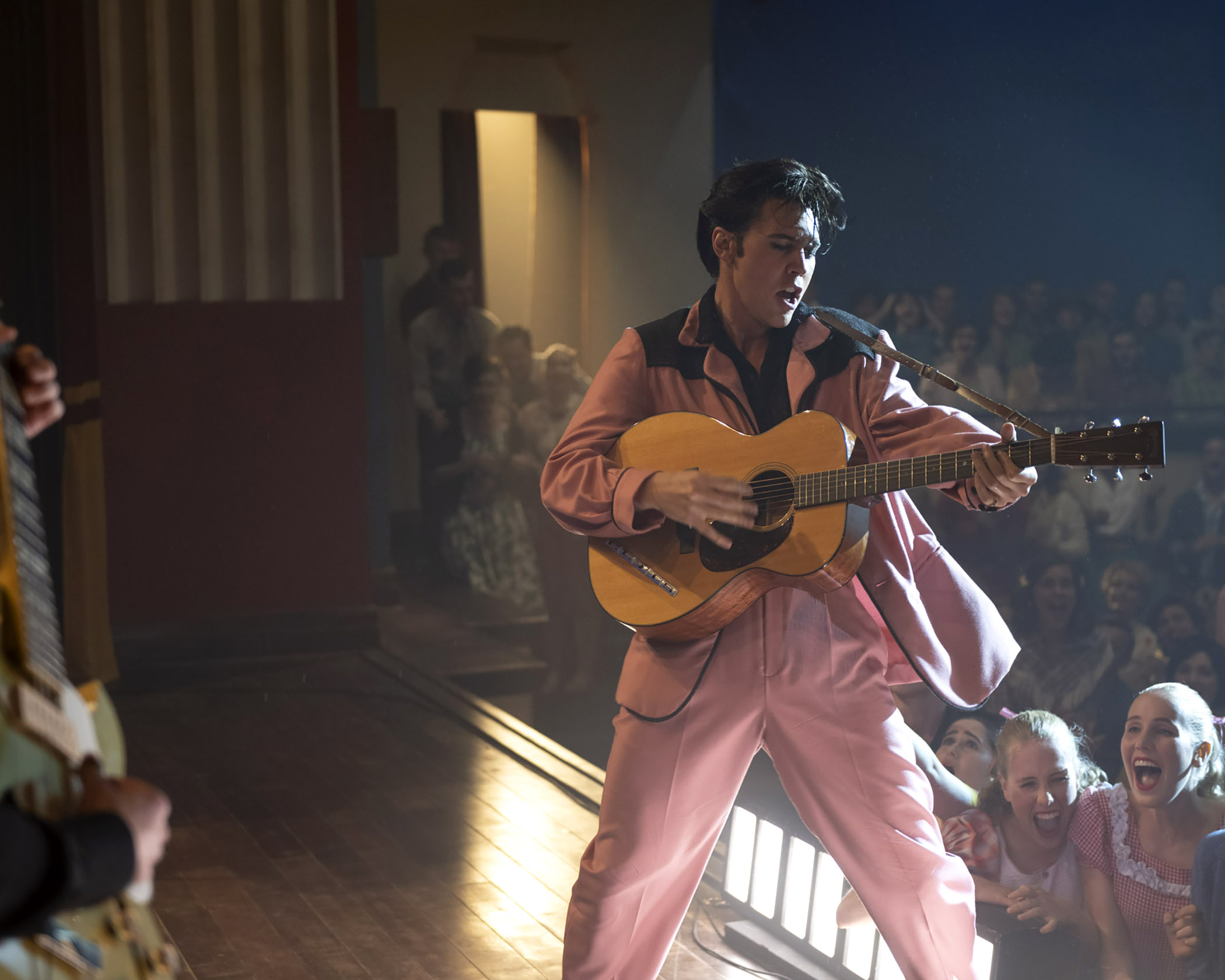 Salah satu adegan film Elvis (2022). 
