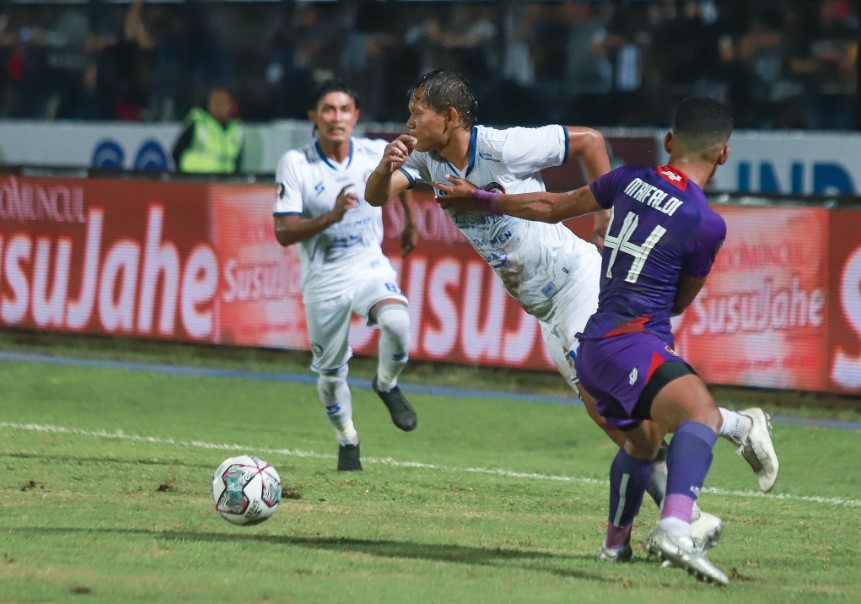 Laga Piala Presiden antara Arema FC dan Persik Kediri