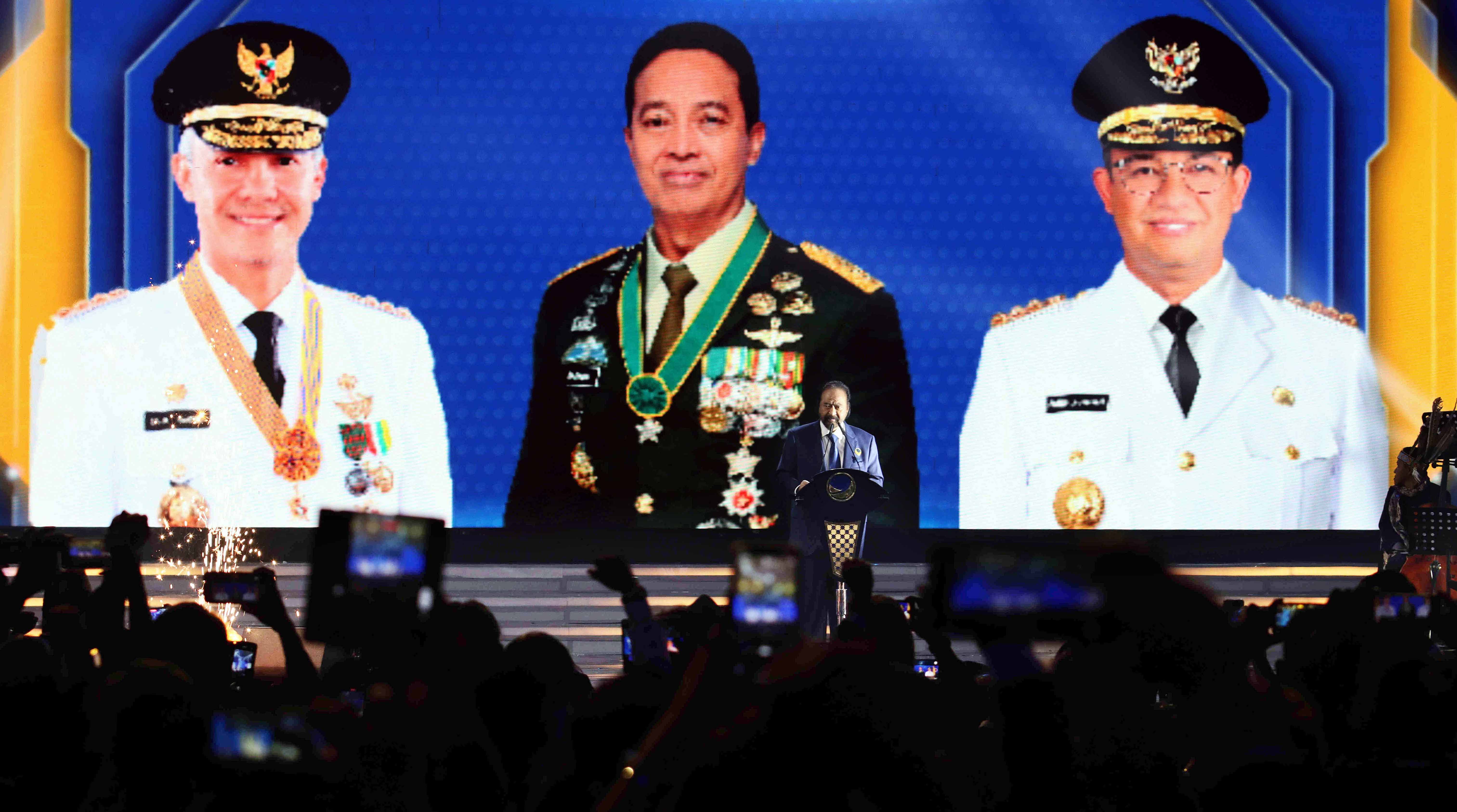 Ketua Umum Partai NasDem Surya Paloh membacakan hasil Rakernas saat penutupan Rakeras Partai NasDem Jakarta, Jumat, (17/6/2022).