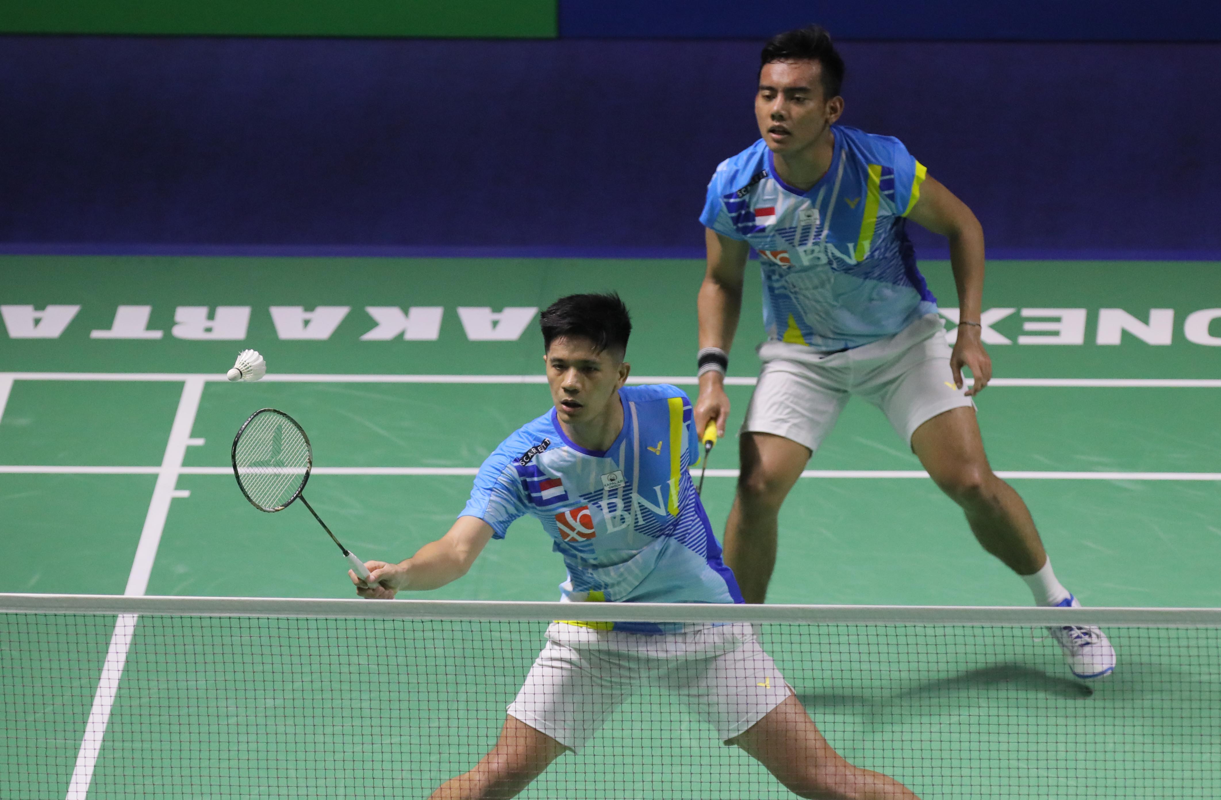 Yeremia Erich Yoche Yacob Rambitan (depan).