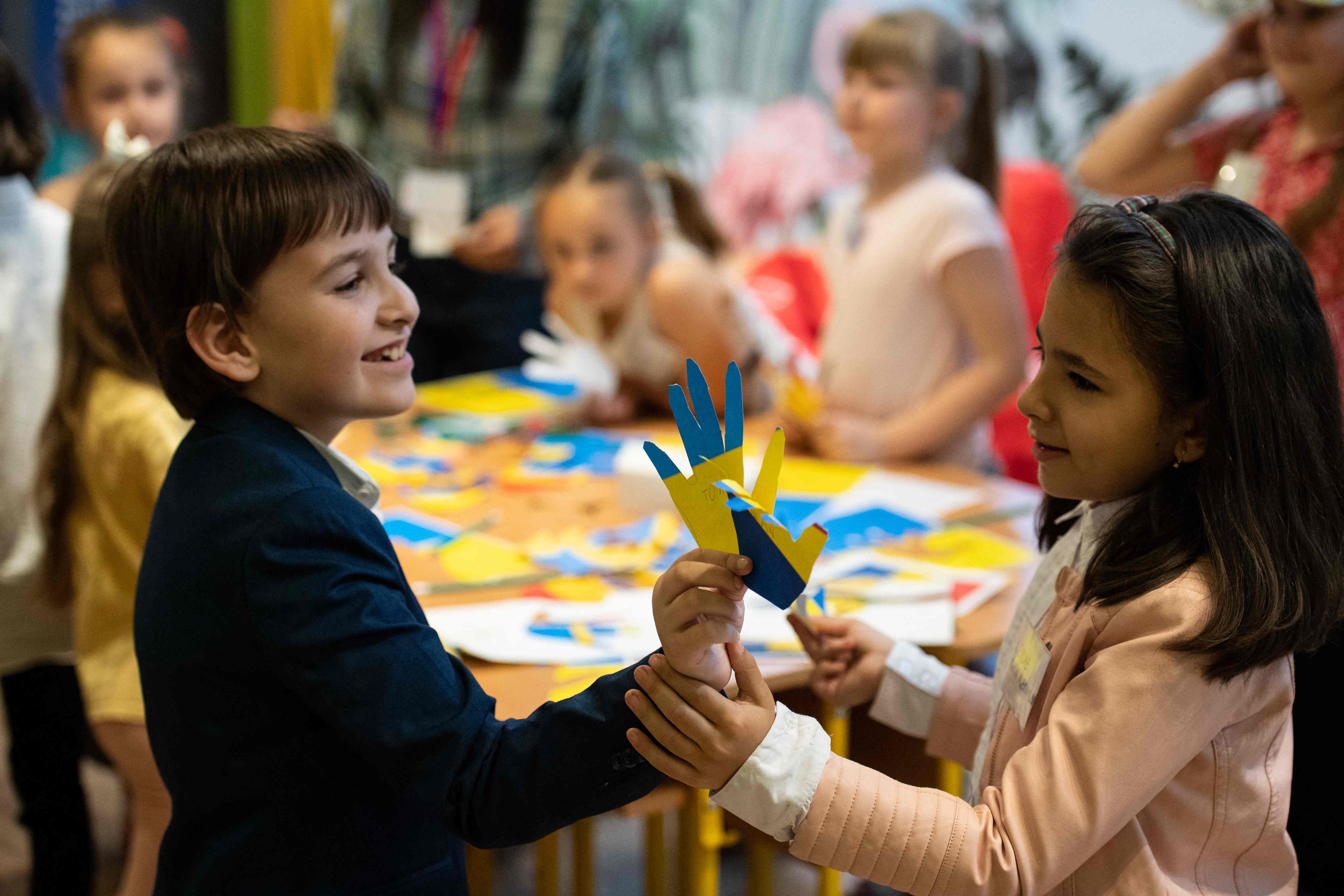 Orangtua Berperan Besar Bantu Anak Pahami Cara Bersosialisasi