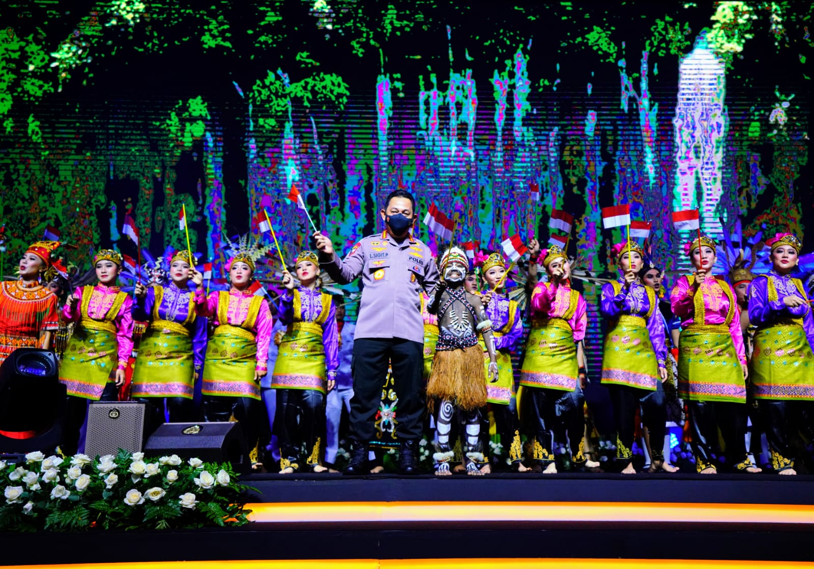 Kapolri Jenderal Listyo Sigit Prabowo menghadiri malam apresiasi kreasi 'Setapak Perubahan Polri' di Gedung Tribrata, Jakarta Selatan.