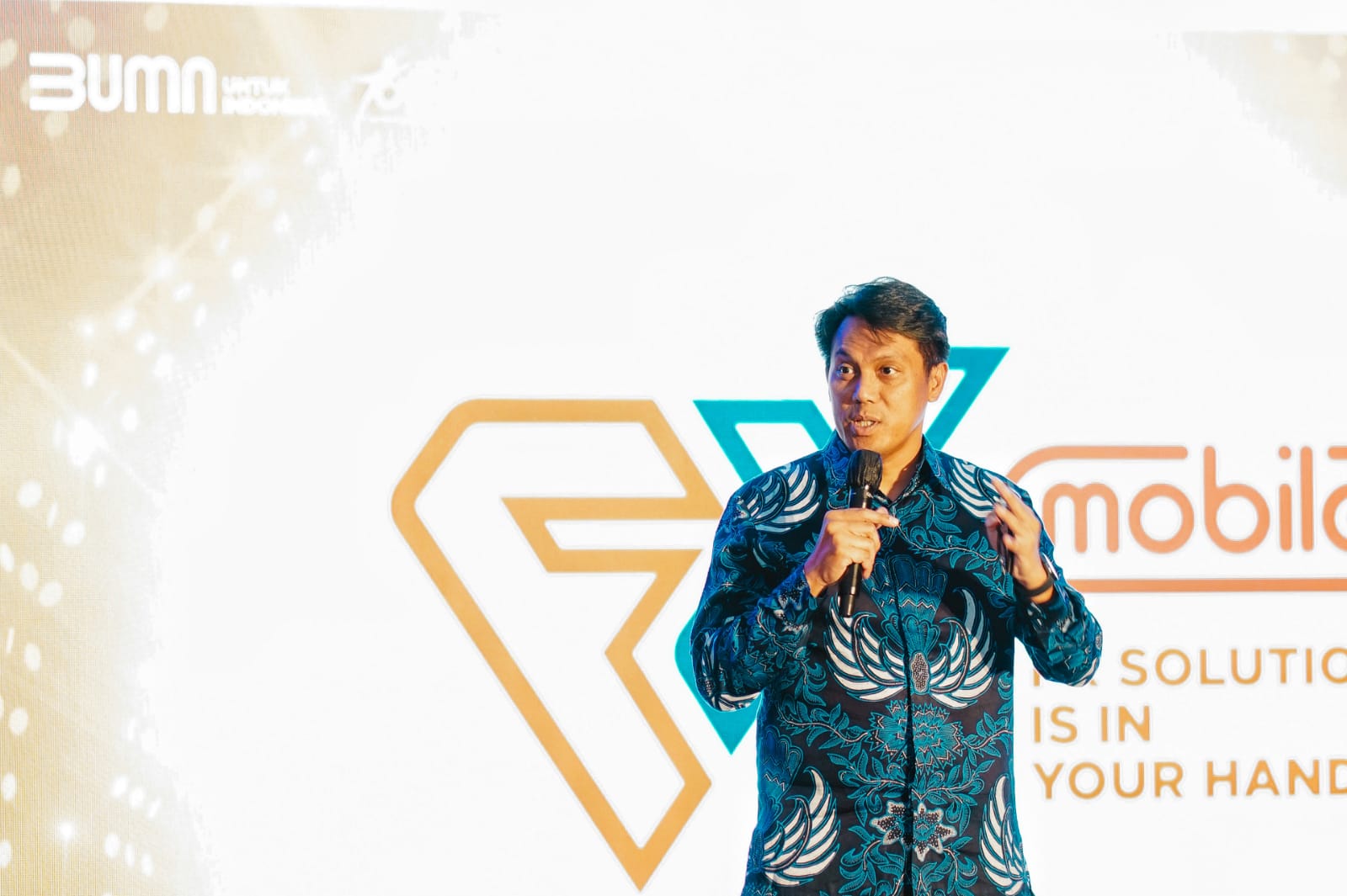 Direktur Treasury dan International BNI Henry Panjaitan dalam Launching FX Mobile dalam BNI Mobile Banking, Selasa (7/6/2022).