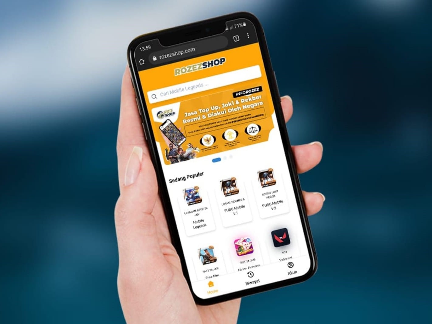 Pemilik akun Instagram @RozezShop.id itu juga mengatakan bahwa ia setiap bulan mampu menjual lebih dari 30 ribu orderan.