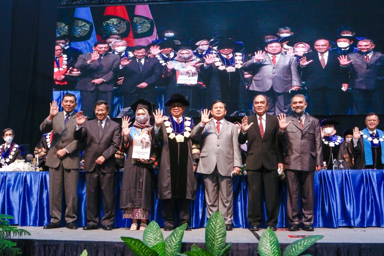 Universitas Pancasila (UP) menggelar wisuda offline pertama untuk semester gasal tahun Akademik 2021/2022 di Jakarta, Selasa (7/6).