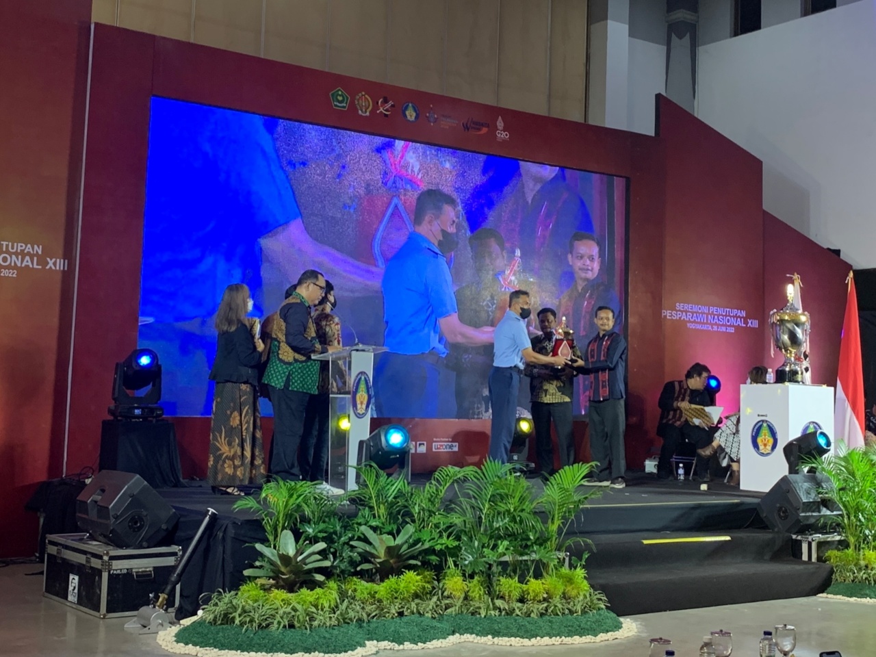 Pesta Paduan Suara Gerejawi (Pesparawi) Nasional XIII secara resmi ditutup Minggu malam (26/6), Sumut raih juara umum.