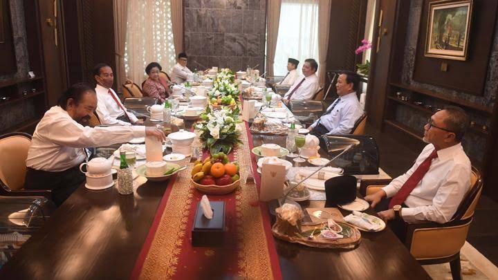 Pertemuan Presiden Joko Widodo dengan sejumlah ketua umum partai koalisi