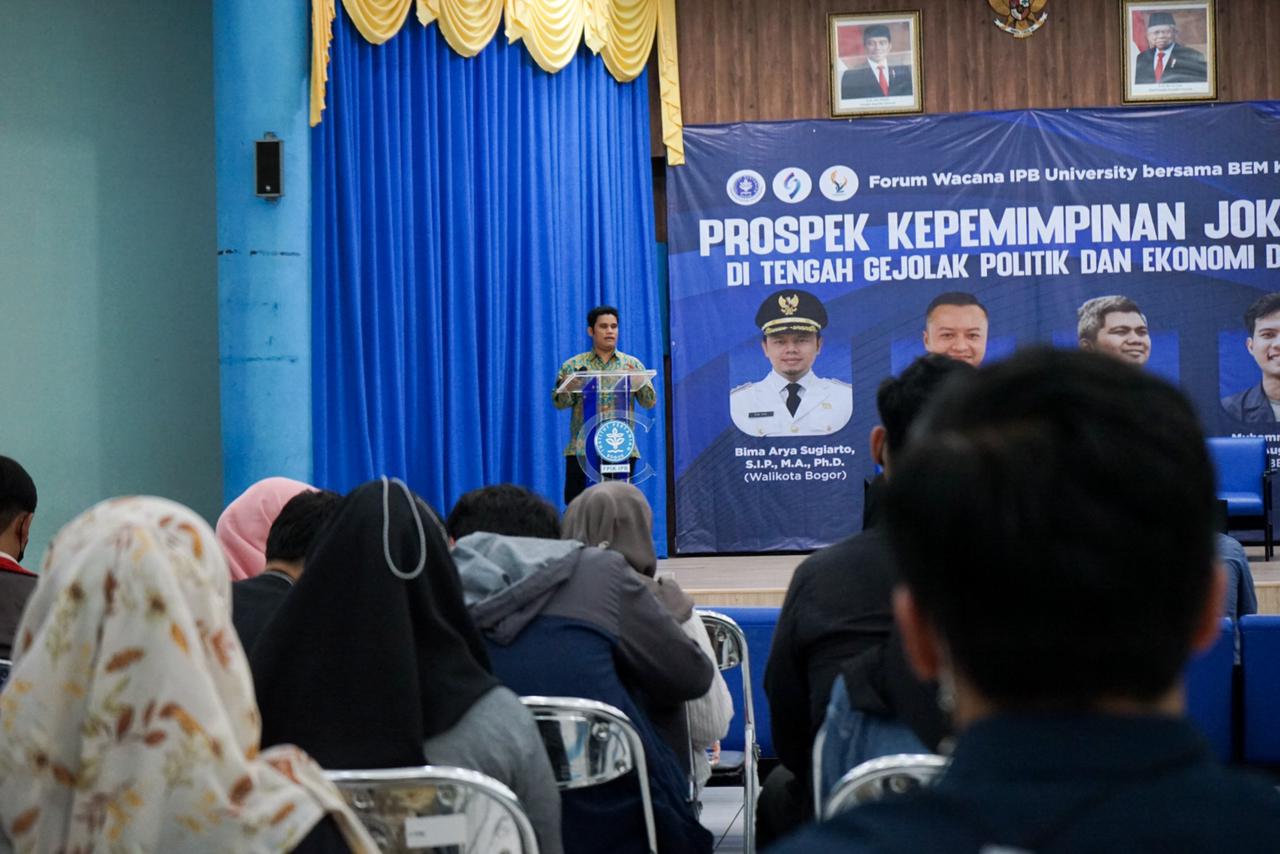 Ketua Forum Wacana Institut Pertanian Bogor (IPB) Raja Harahap