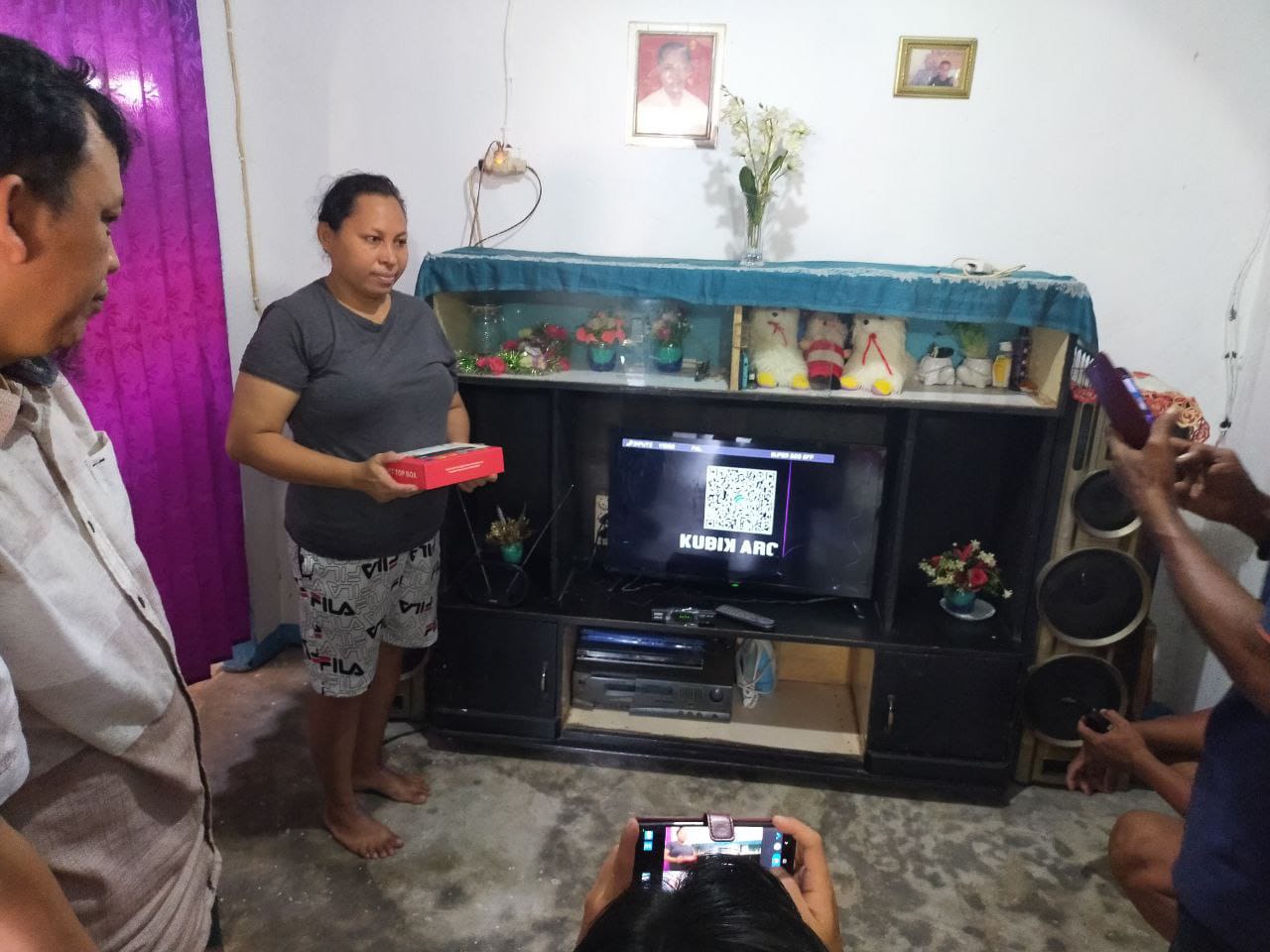 Warga mulai beralih ke siaran tv digital akan diberlakukan paling lambat 2 November 2022.