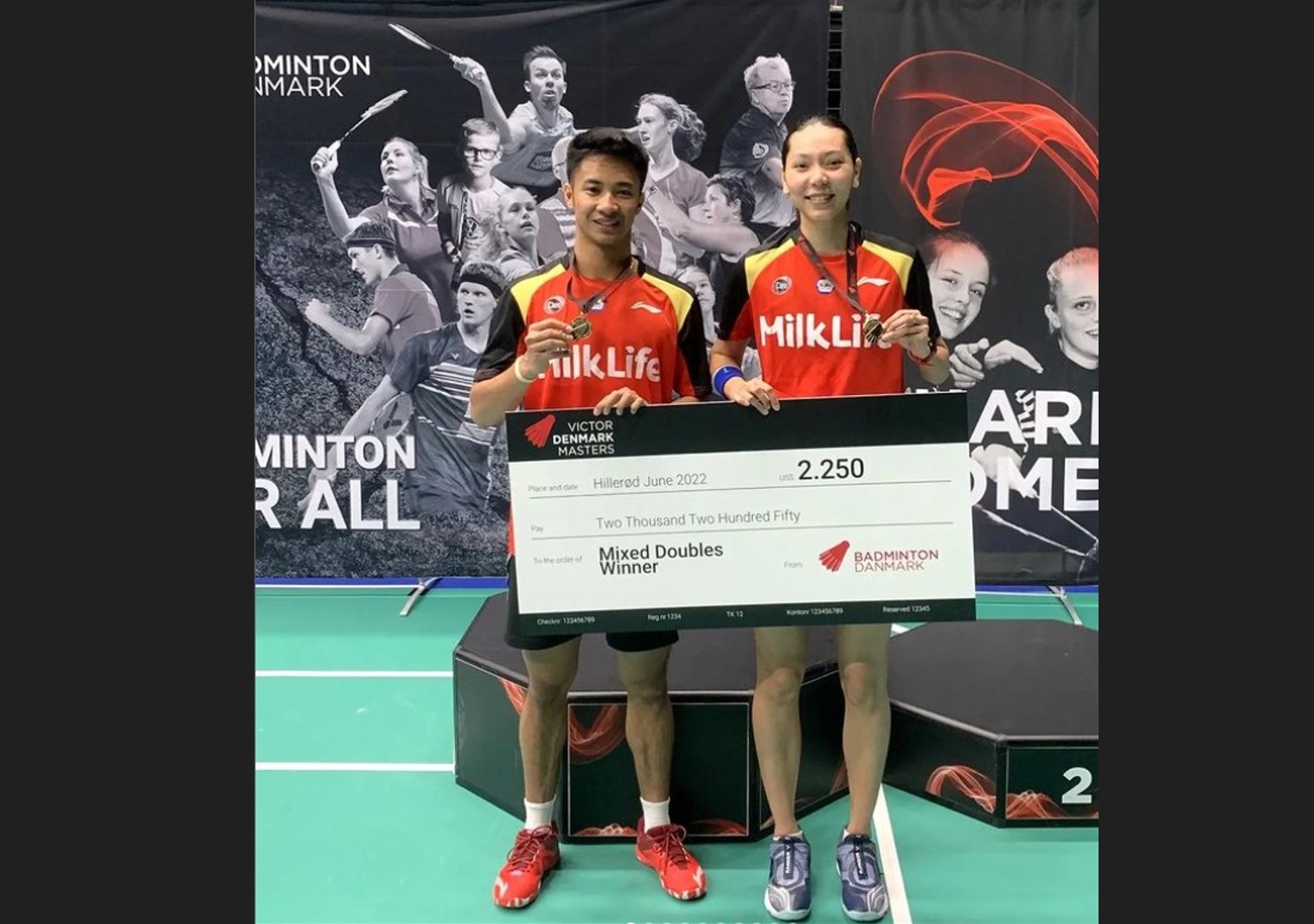 Ganda campuran Dejan Ferdinansyah/Gloria Emanuelle Widjaja saat menjadi juara di Denmark Masters