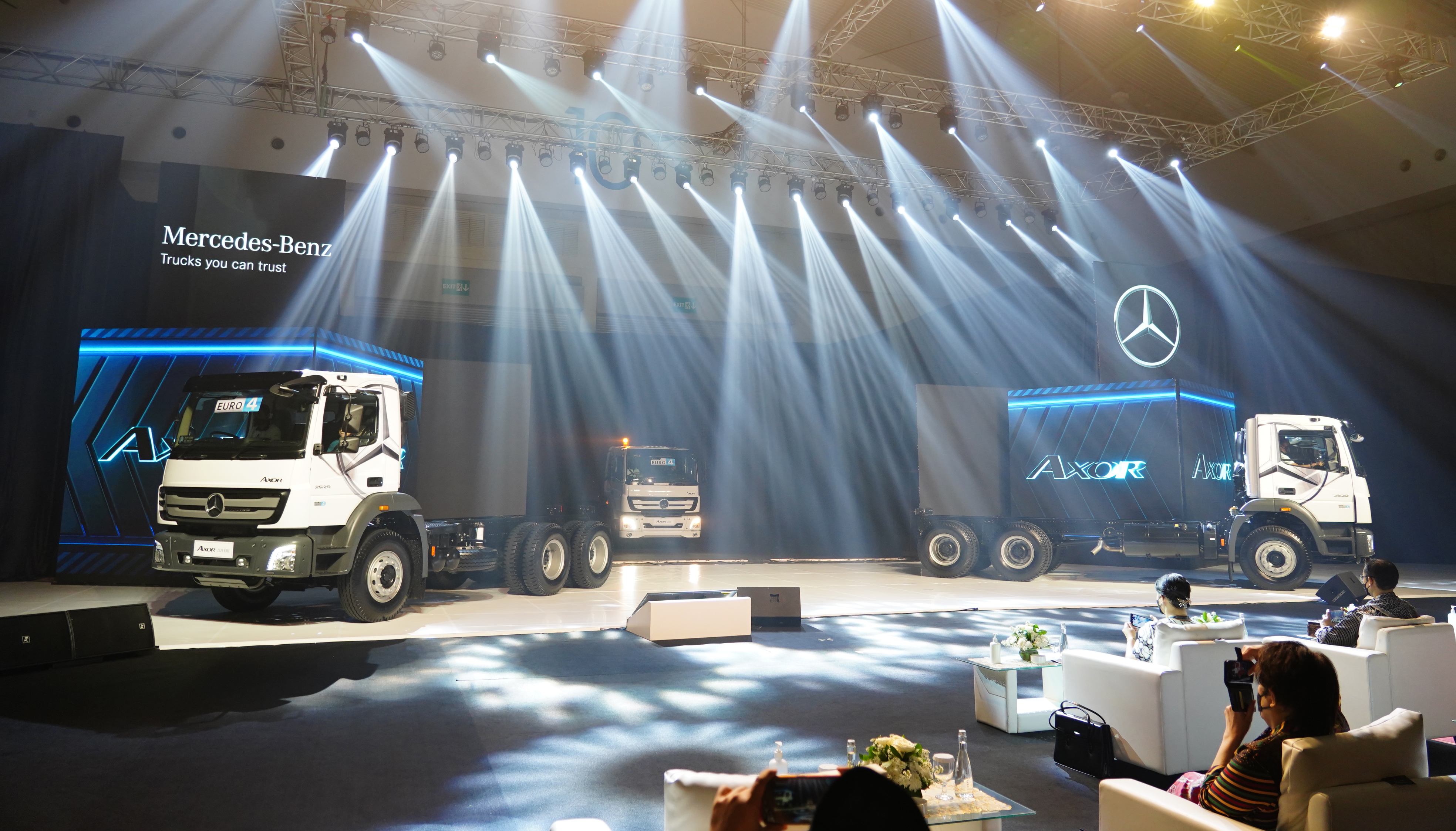 Peluncuran Mercedes-Benz Axor Euro 4 di ICE BSD, Selasa (7/6)