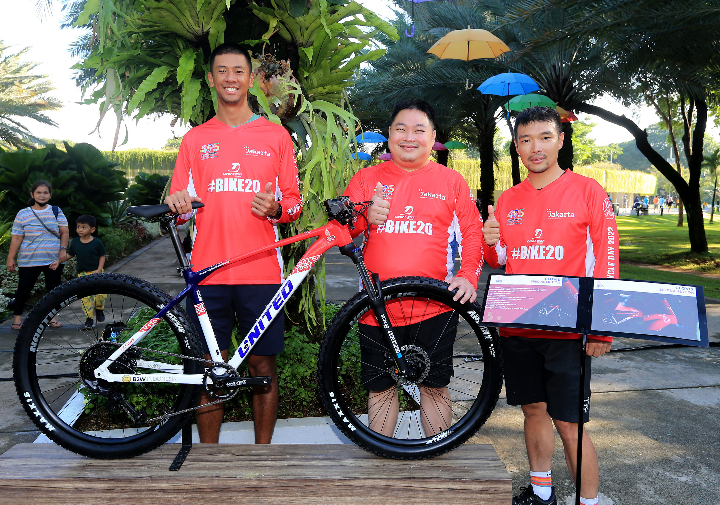 Sepeda MTB tipe Clovis edisi khusus ini hadir dengan teknologi terbaru SRS (Simple Routing System).