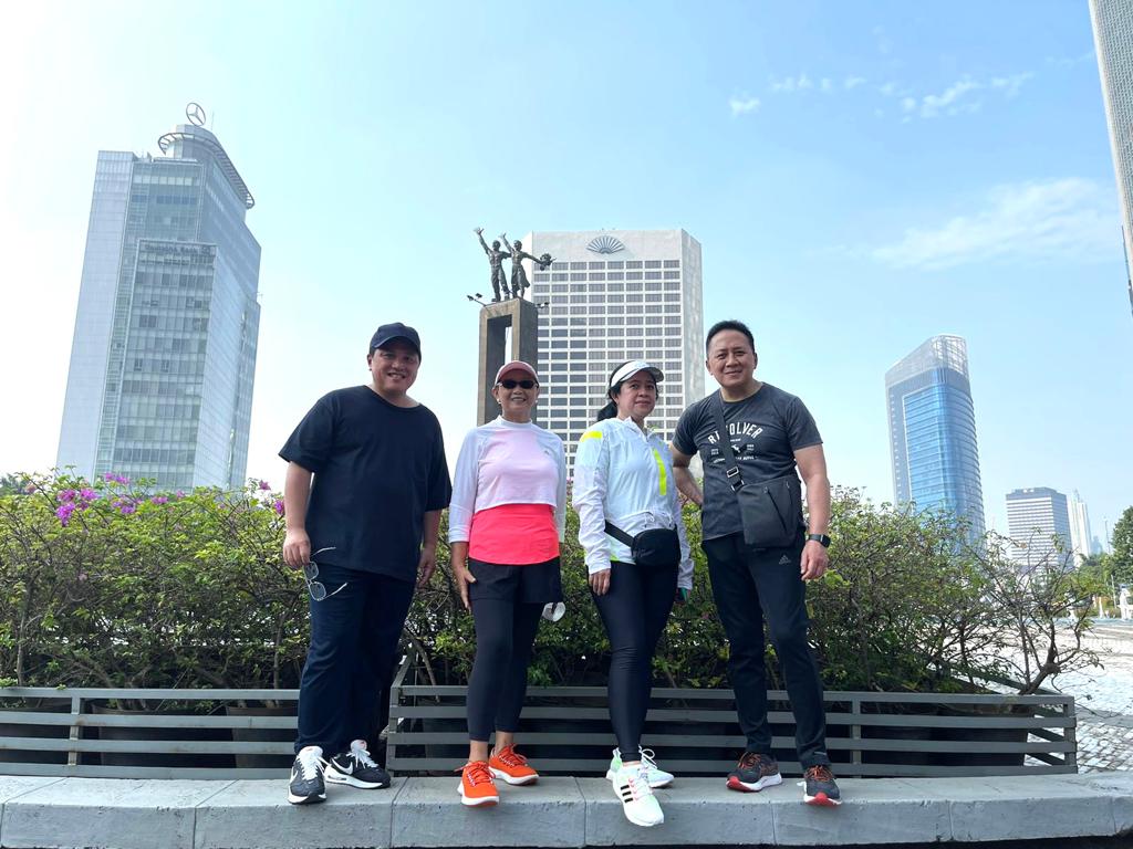 Menteri BUMN Eric Thohir dan Ketua DPR Puan Maharani di area CFD Jakarta, Minggu (5/6) 