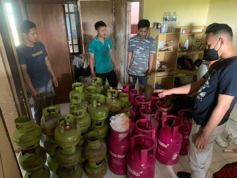 Polisi Bekuk Pemuda 21 Tahun Pengoplos Gas Elpiji