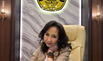 REKTOR Universitas Jakarta (Unija) Shafiria Sada Manaf. 