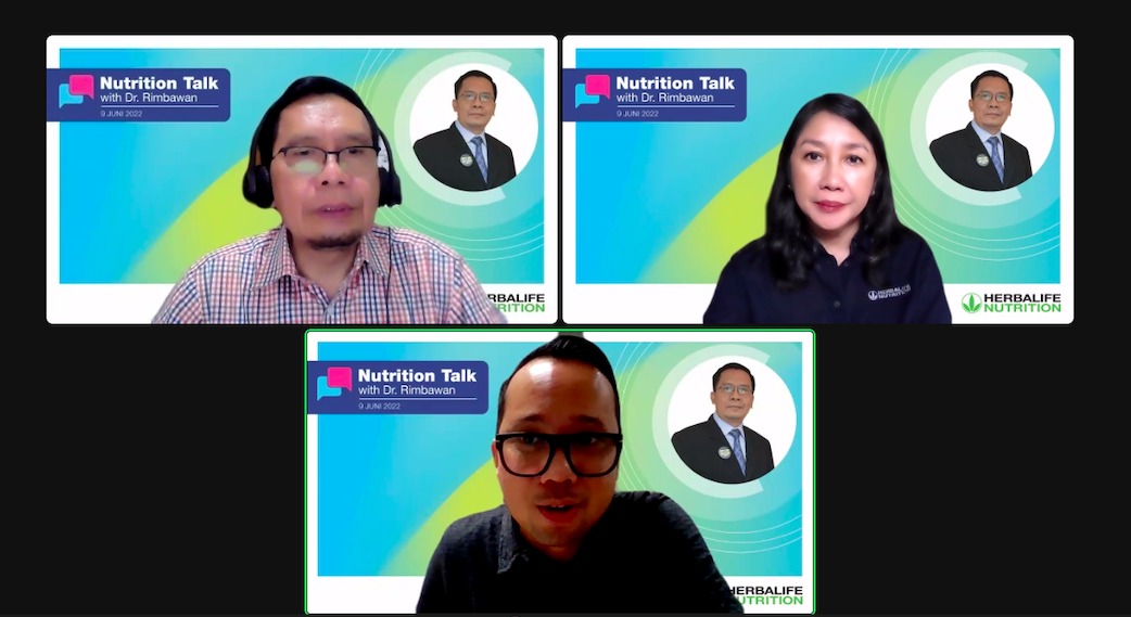 Acara Nutrition Talk with Dr Rimbawan yang digelar secara daring.  